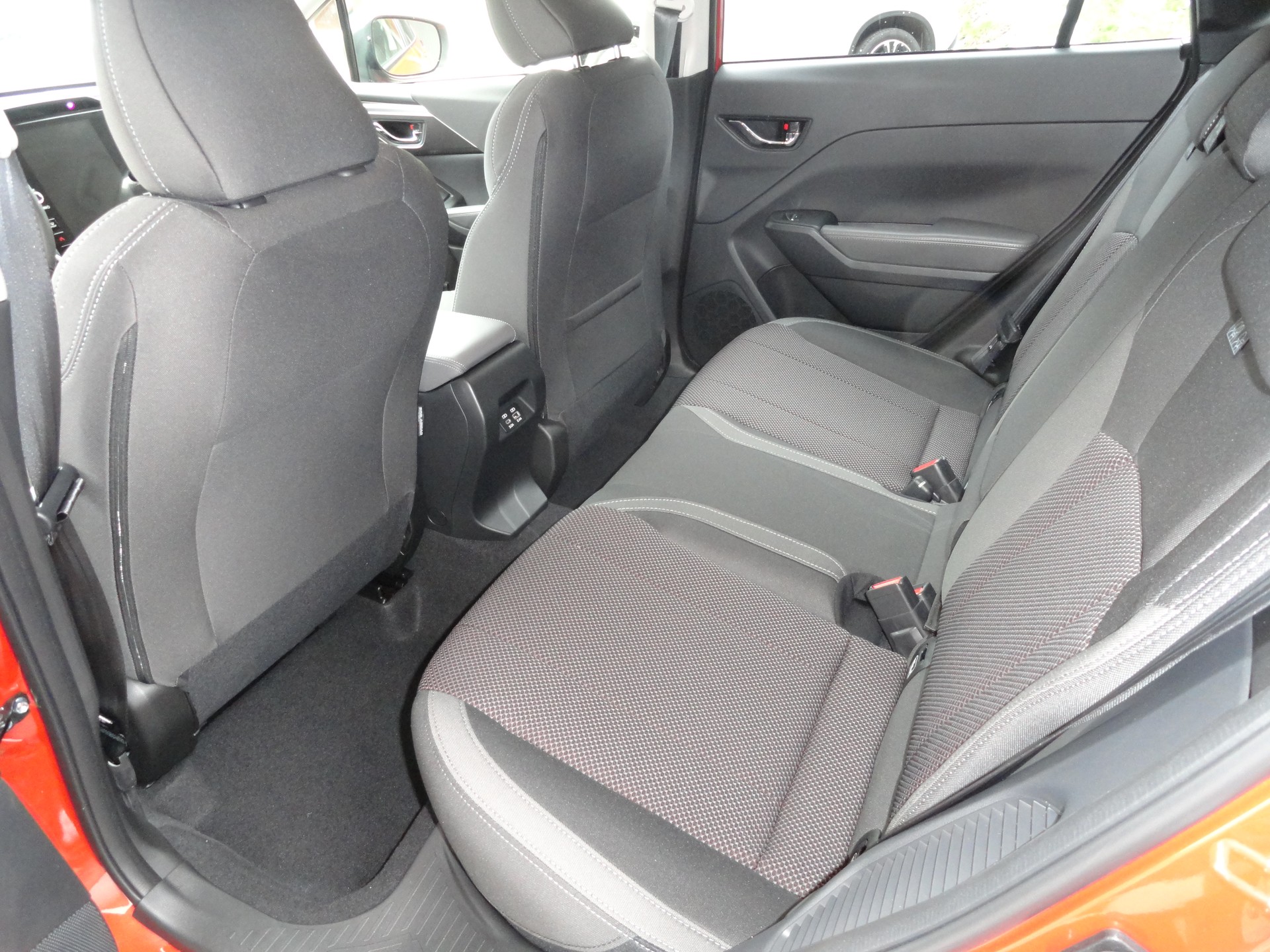 SUBARU Impreza 2.0 e-Boxer Swiss Plus AWD Lineartronic-image-5
