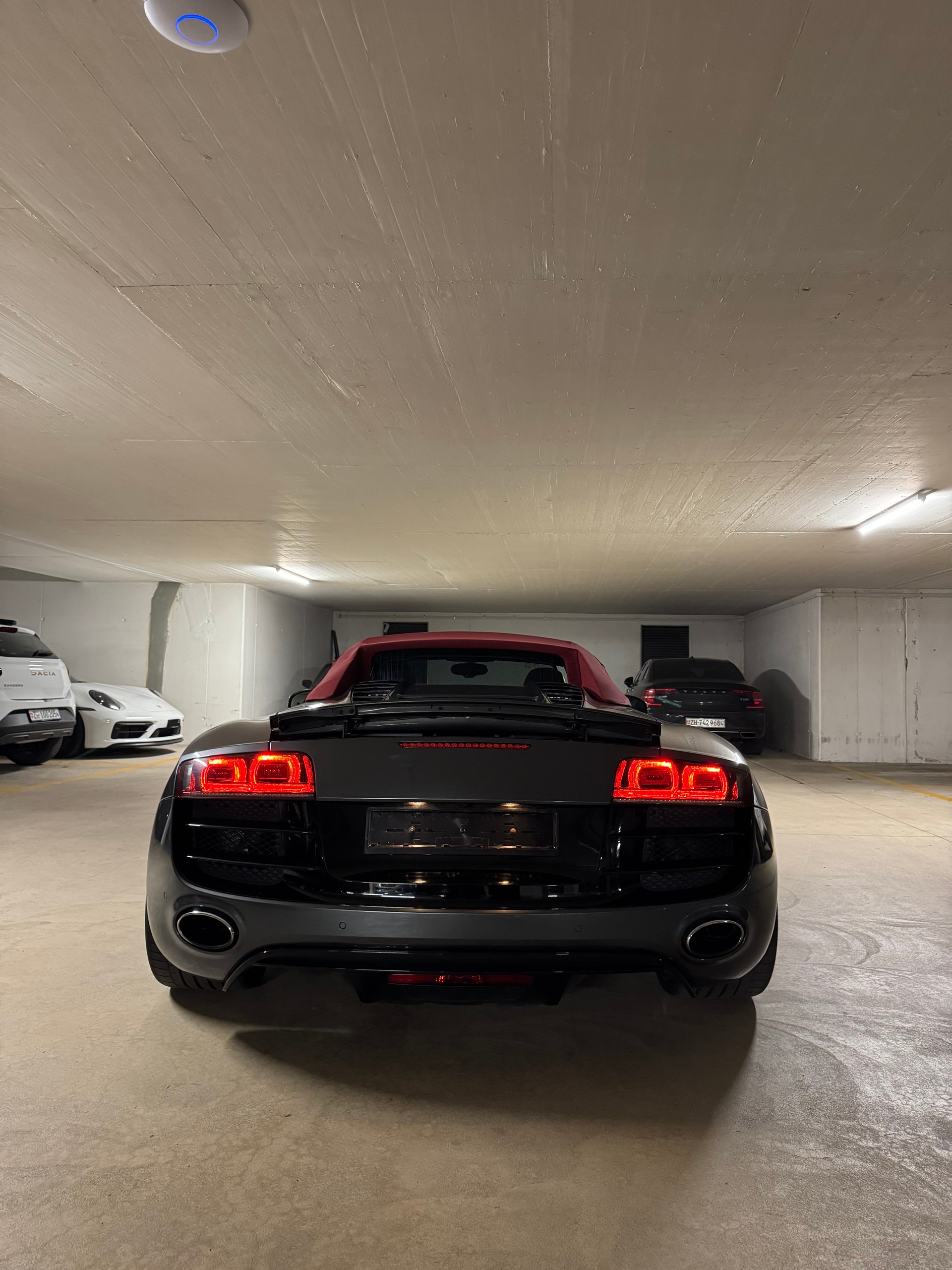 AUDI R8 Spyder 5.2 R-Tronic-image-2