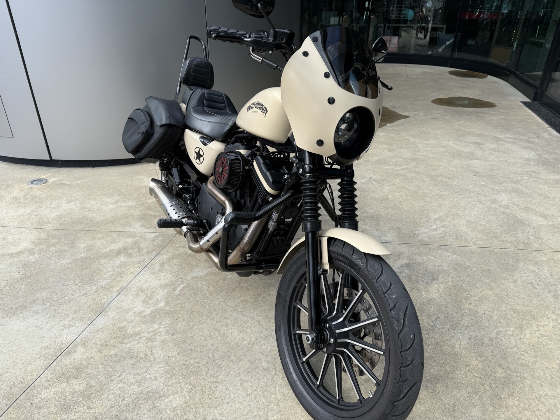 HARLEY-DAVIDSON XL 883 N Sportster Iron-image-1