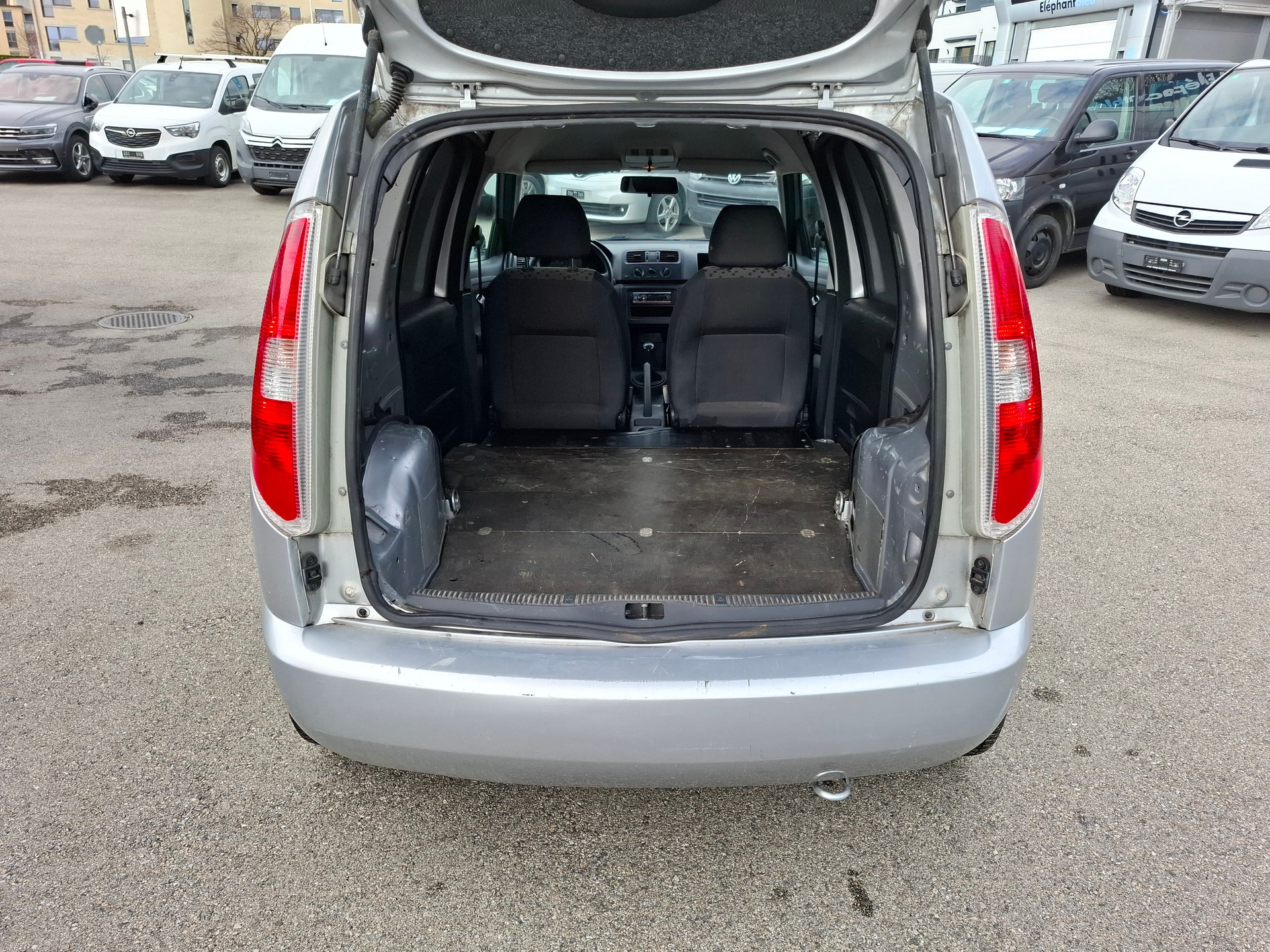 SKODA Praktik 1.2 HTP-image-10