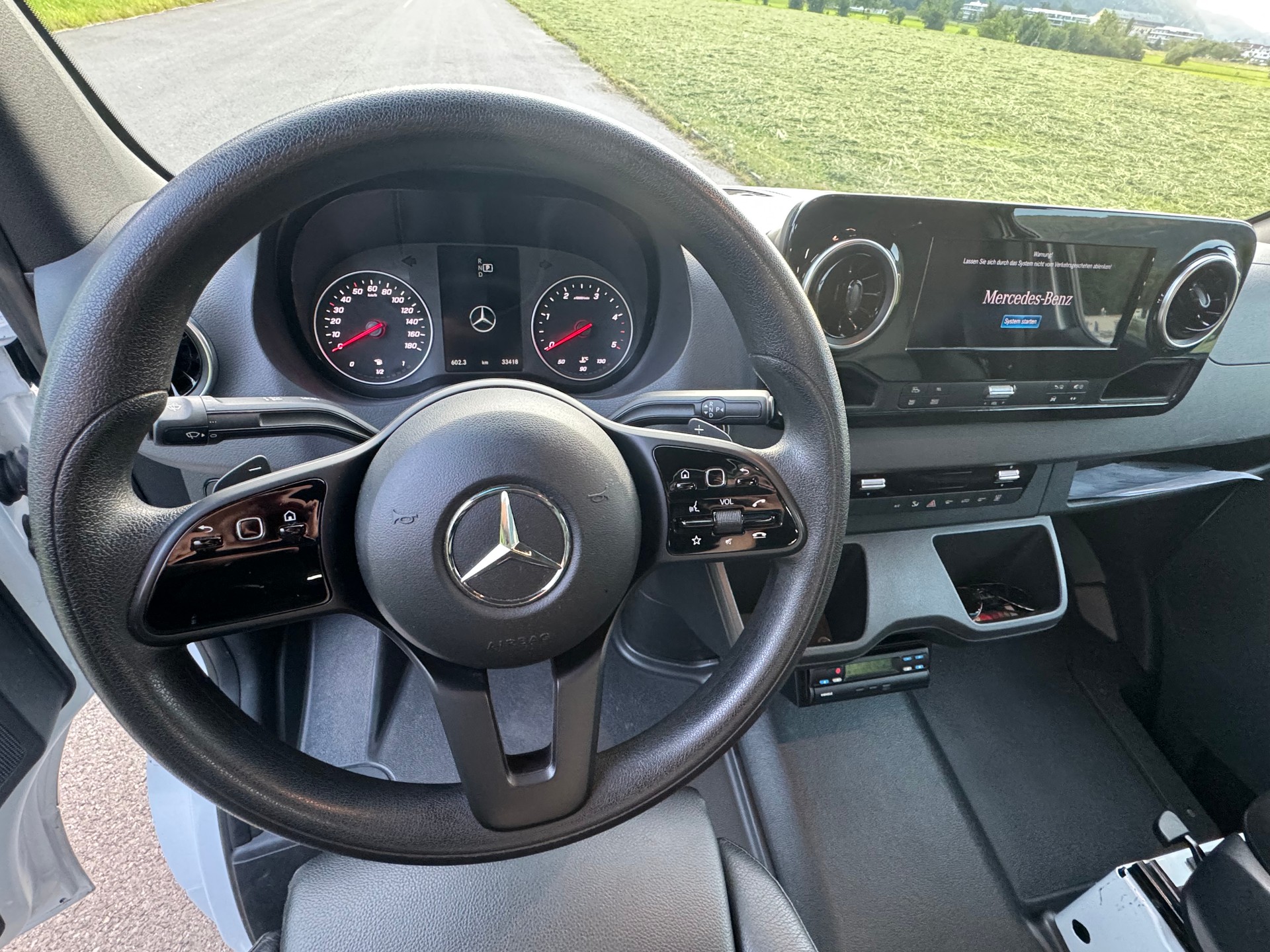 MERCEDES-BENZ 214 CDI 8 Plätzer-image-7