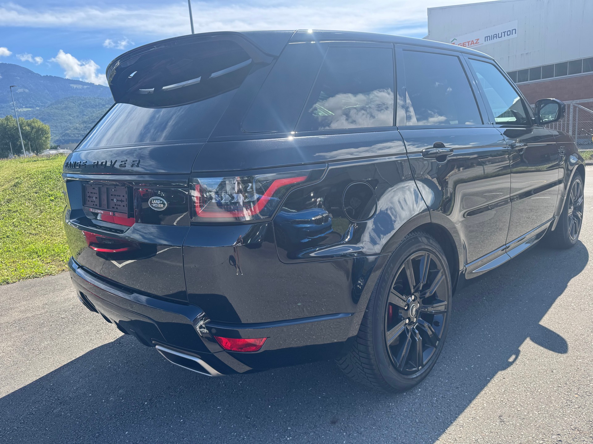 LAND ROVER Range Rover Sport P400e 2.0 I4 PHEV HSE Automatic-showroom-element-3