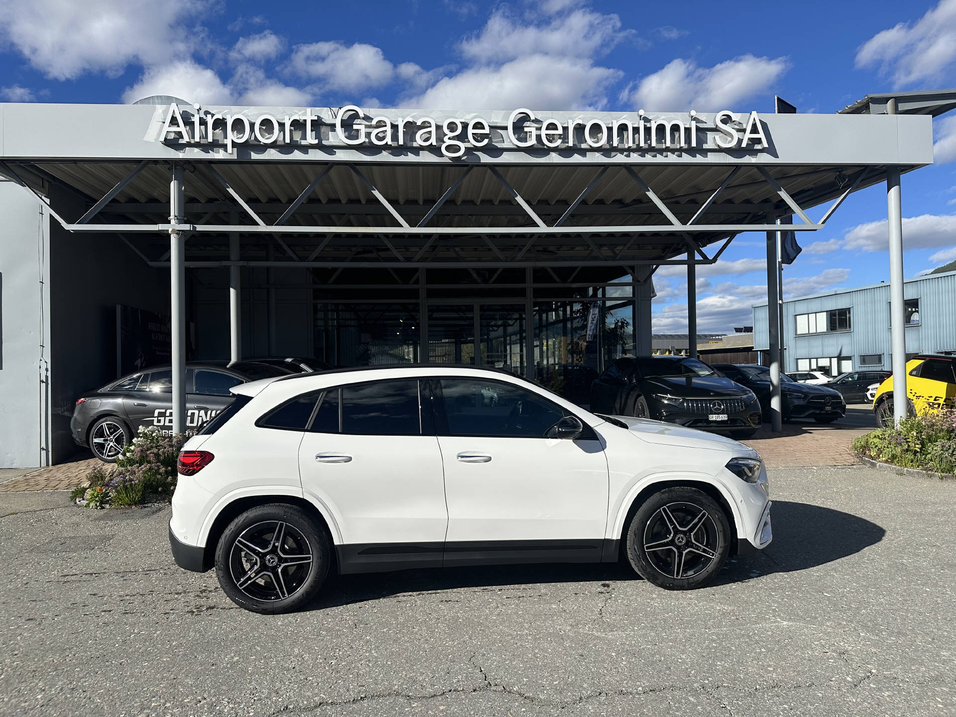 MERCEDES-BENZ GLA 250 Swiss Star AMG Line 4matic