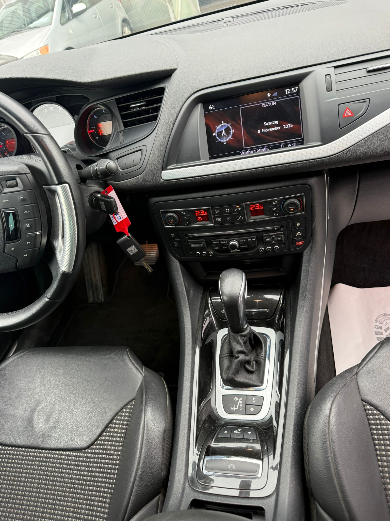 CITROEN C5 Tourer 2.2 HDi Exclusive Automatic-image-11