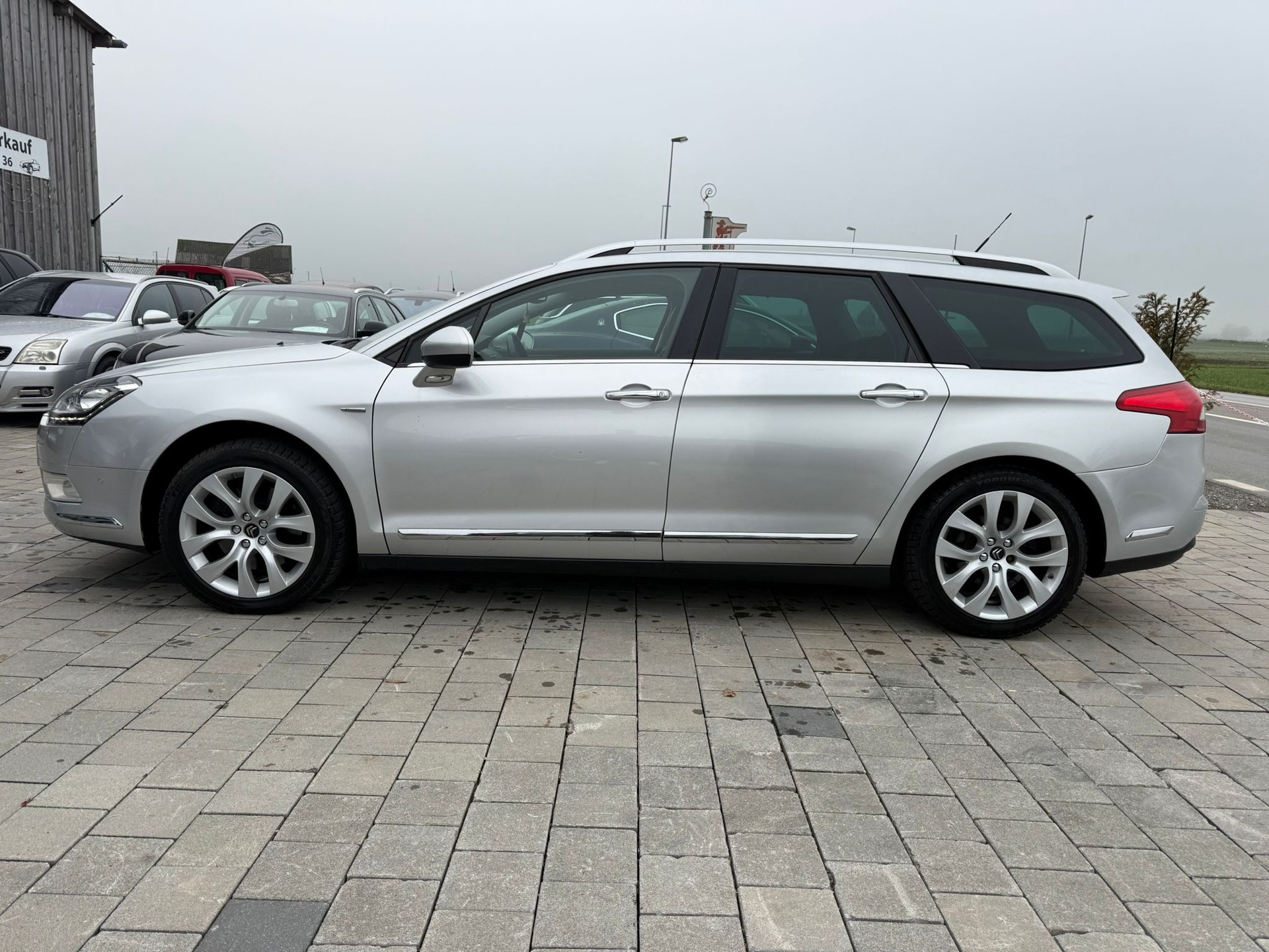 CITROEN C5 Tourer 2.2 HDi Exclusive Automatic-image-3