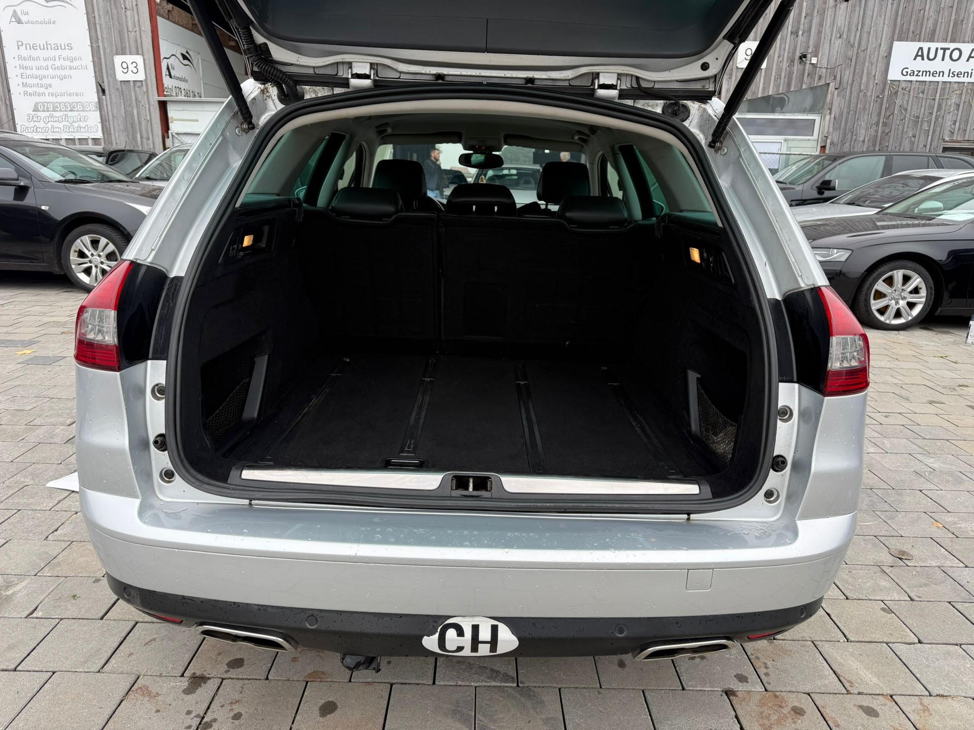 CITROEN C5 Tourer 2.2 HDi Exclusive Automatic-image-6