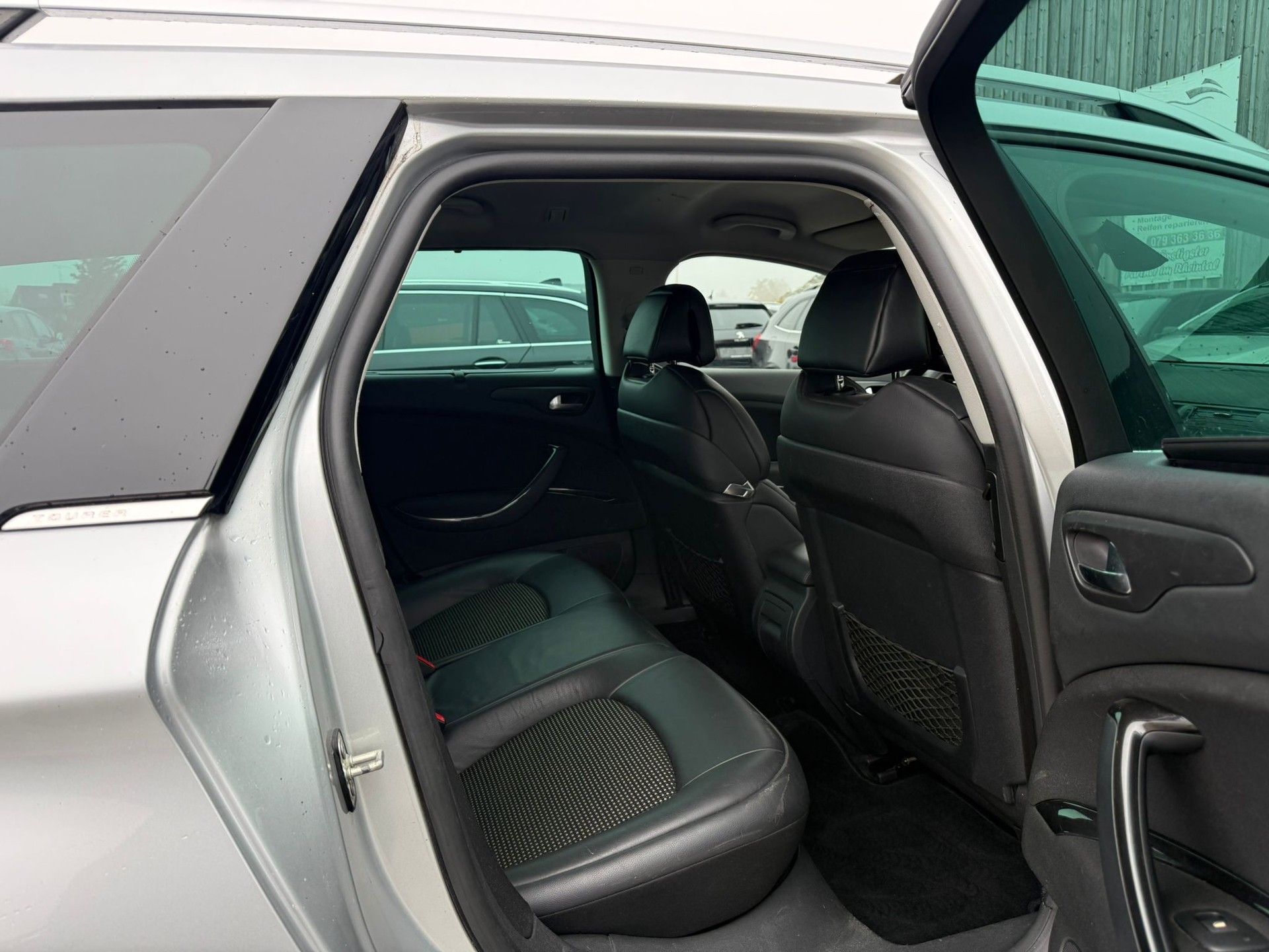 CITROEN C5 Tourer 2.2 HDi Exclusive Automatic-image-15