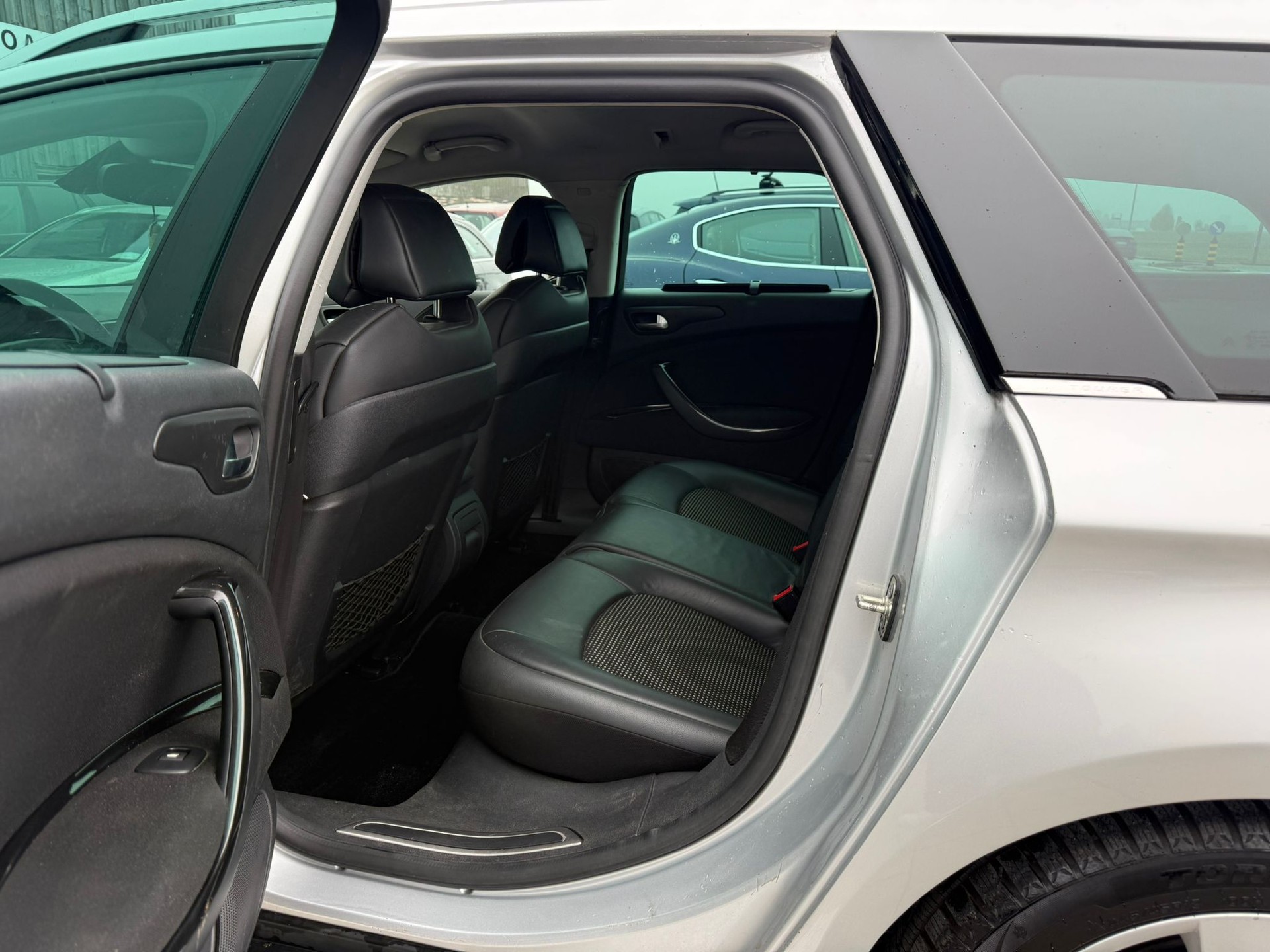 CITROEN C5 Tourer 2.2 HDi Exclusive Automatic-image-14