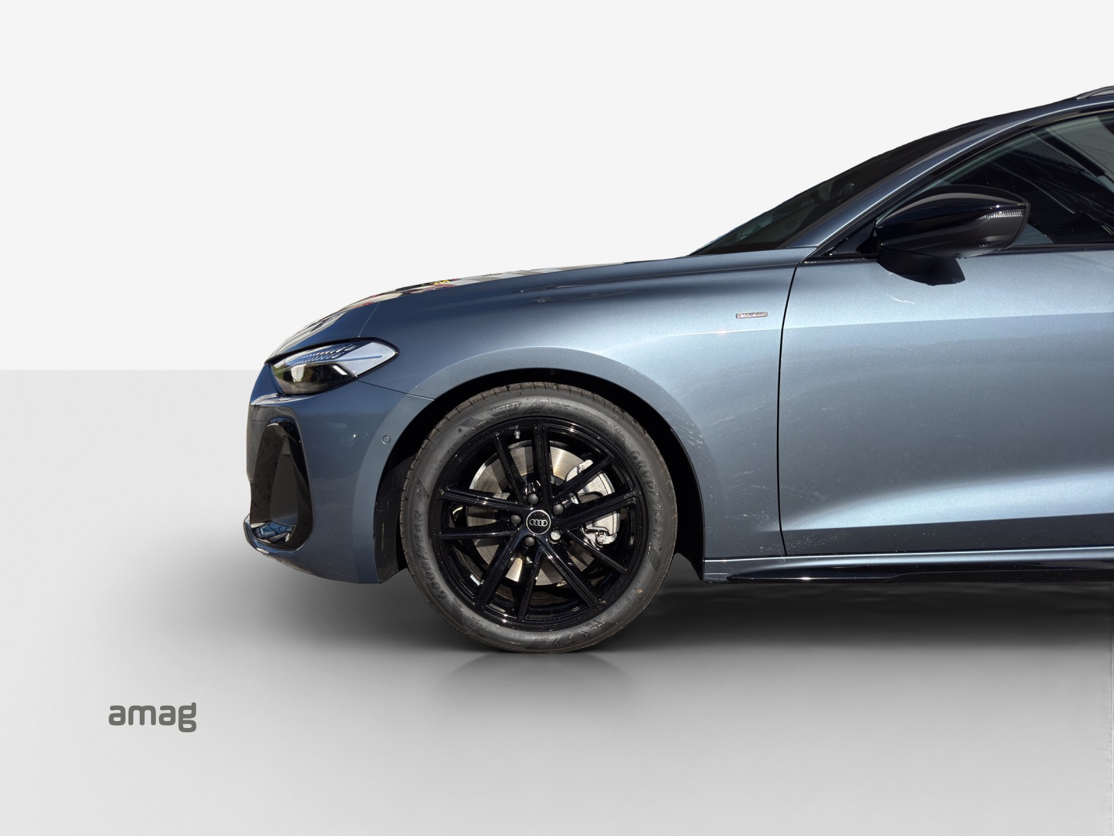 AUDI A5 Avant e-hybrid quattro Attraction 220 kW S tronic-image-3