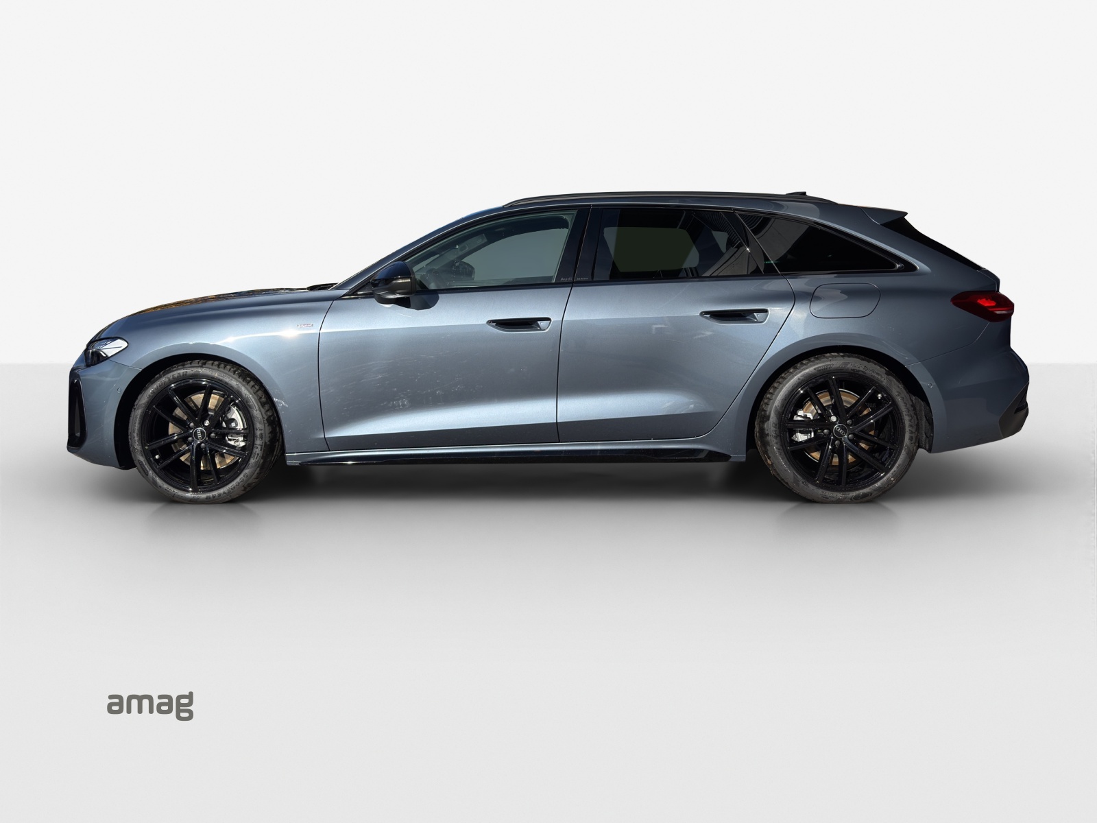 AUDI A5 Avant e-hybrid quattro Attraction 220 kW S tronic-image-2
