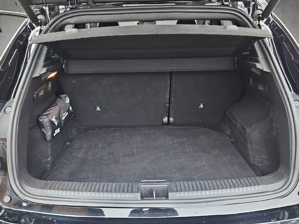 RENAULT Austral 1.2 E-Tech techno 200PS-image-9