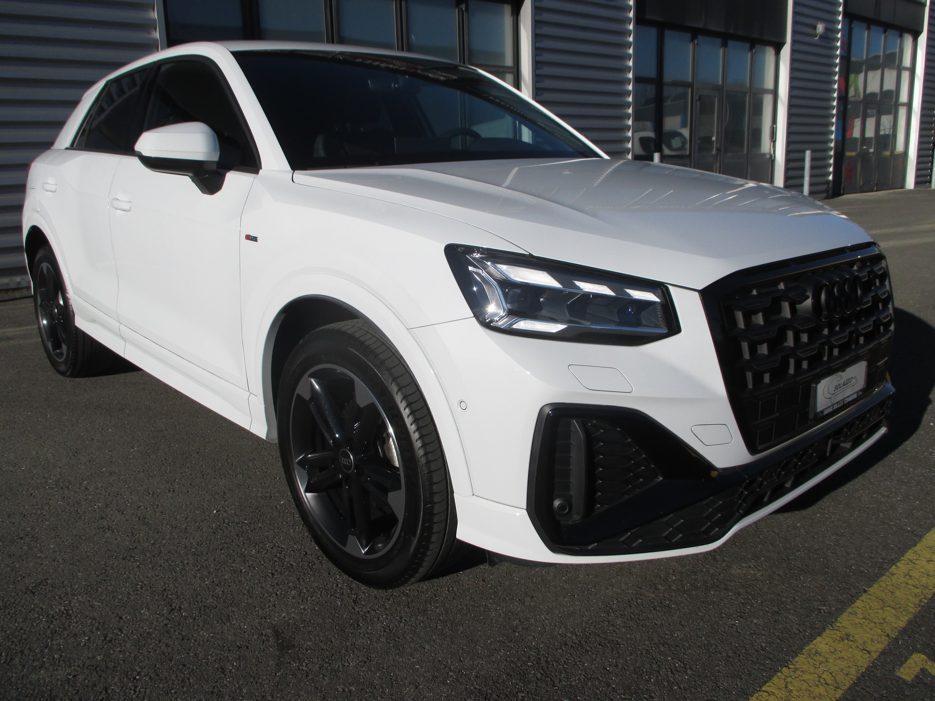 AUDI Q2 35 TFSI S line S-tronic-image-4