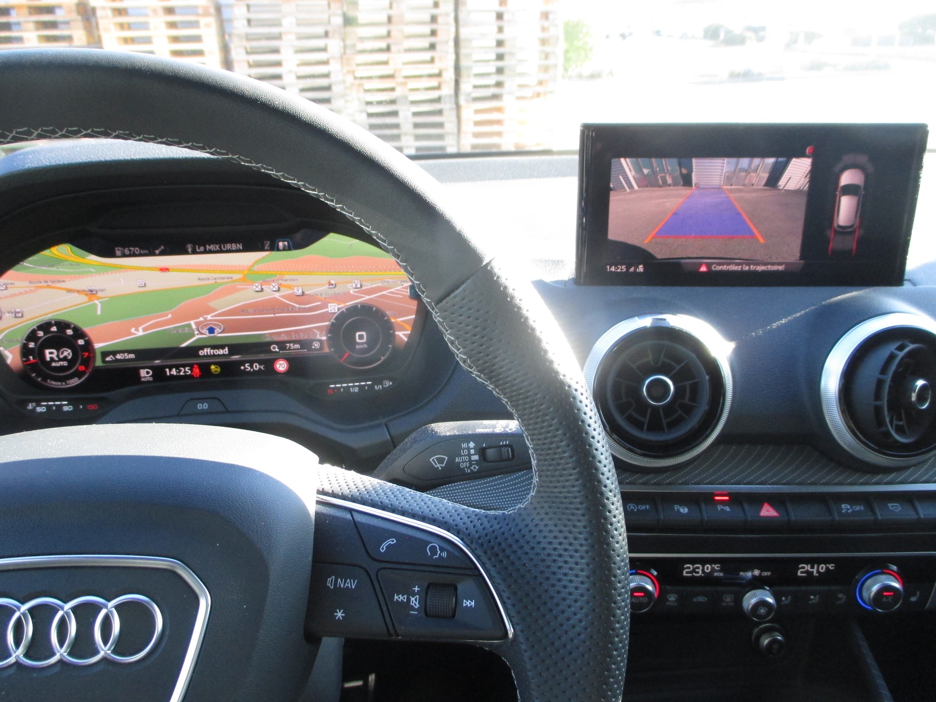 AUDI Q2 35 TFSI S line S-tronic-image-3