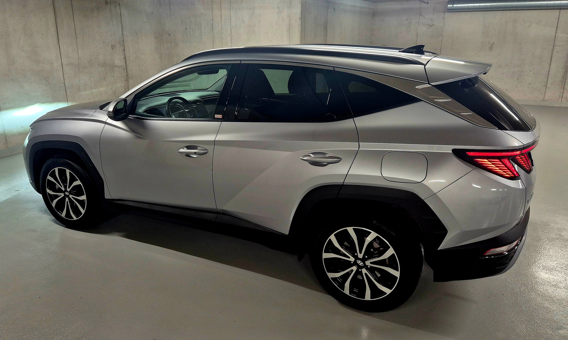HYUNDAI Tucson 1.6 TGDI HEV Amplia 2WD-image-5