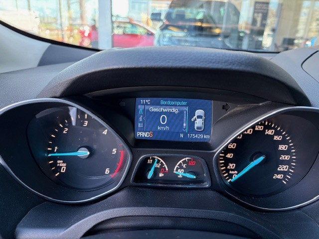 FORD Kuga 2.0 TDCi Titanium S 4WD PowerShift-image-14