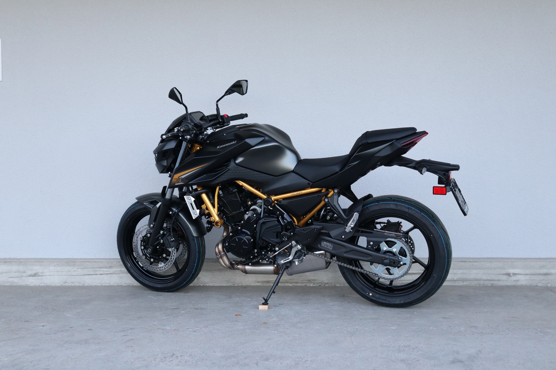 KAWASAKI Z 650 S-image-5
