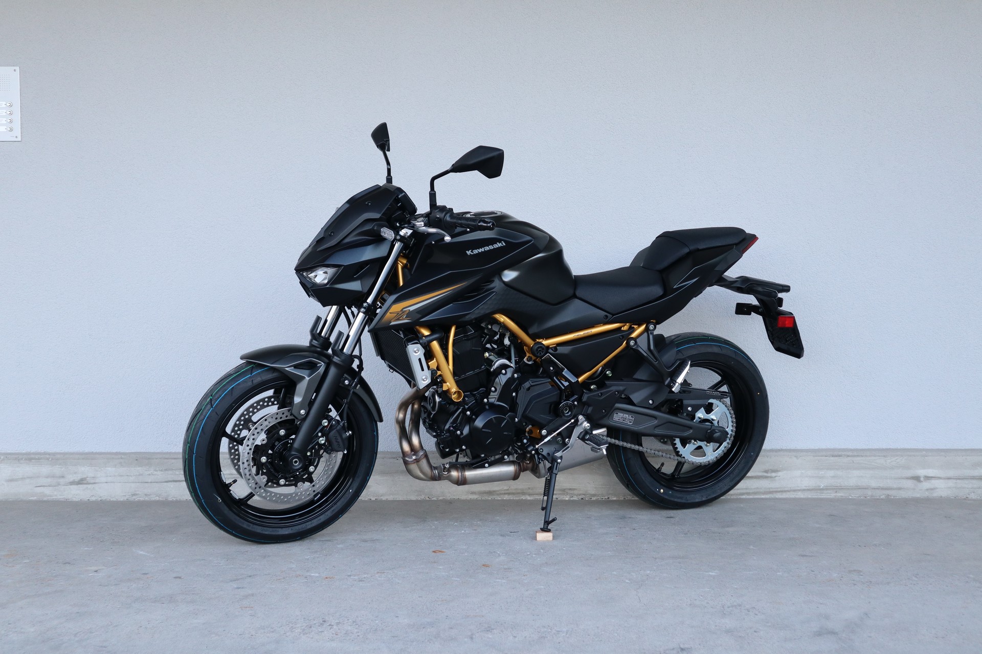 KAWASAKI Z 650 S-image-4