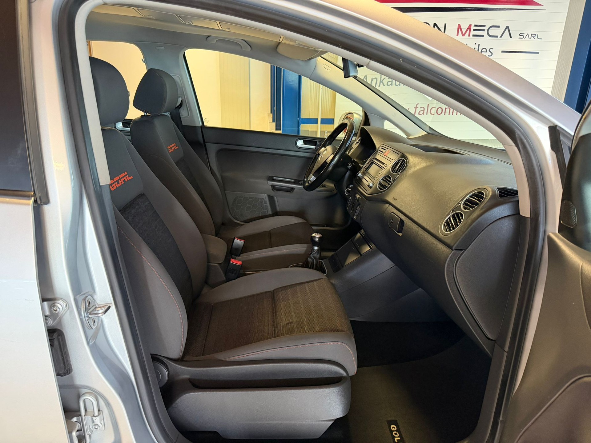 VW Golf Plus 1.6 FSI Trendline-image-14