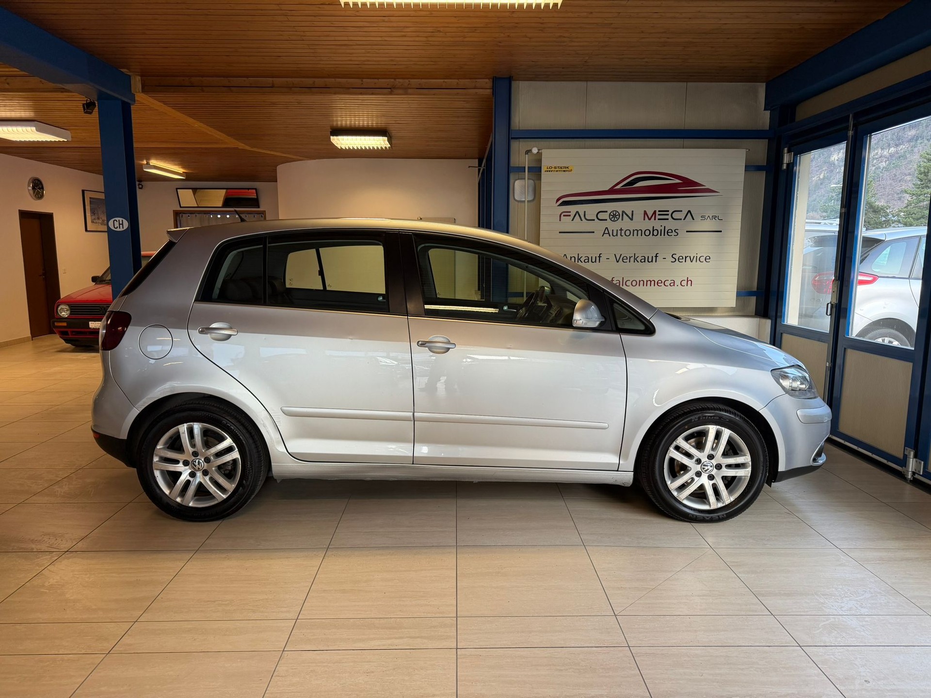VW Golf Plus 1.6 FSI Trendline-image-5