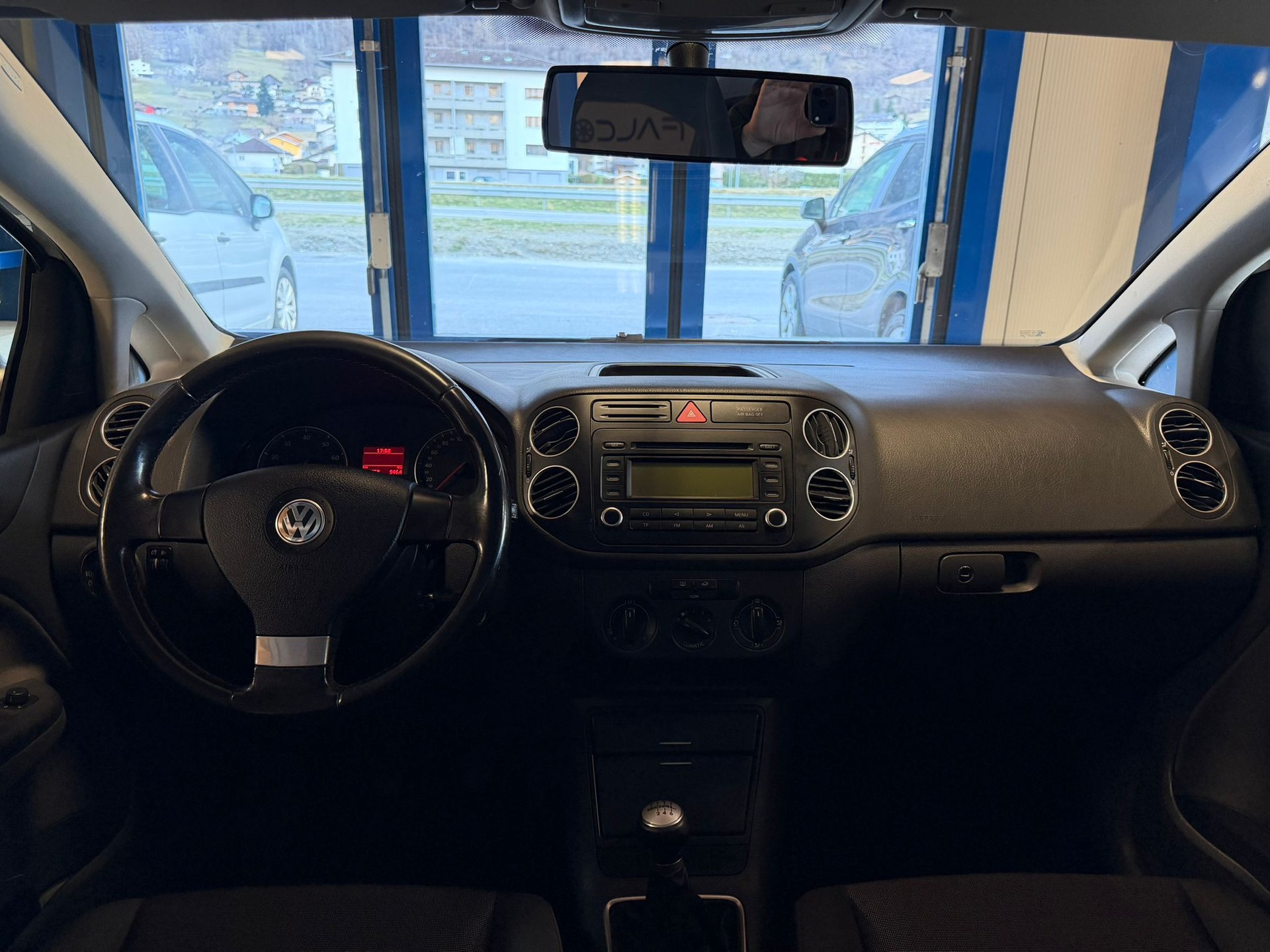 VW Golf Plus 1.6 FSI Trendline-image-13