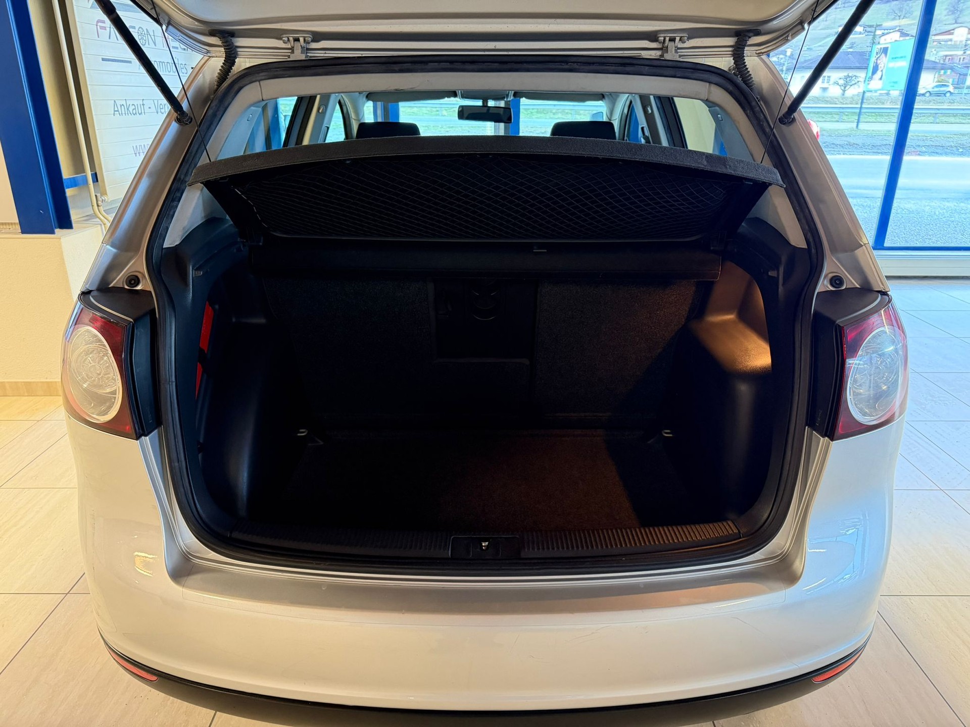 VW Golf Plus 1.6 FSI Trendline-image-9