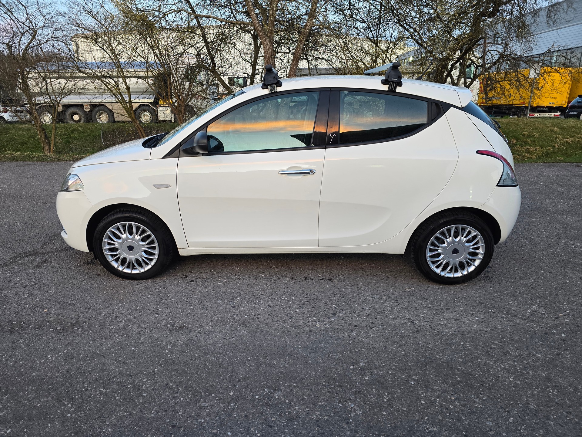 LANCIA Ypsilon 1.2 Elefantino-image-7