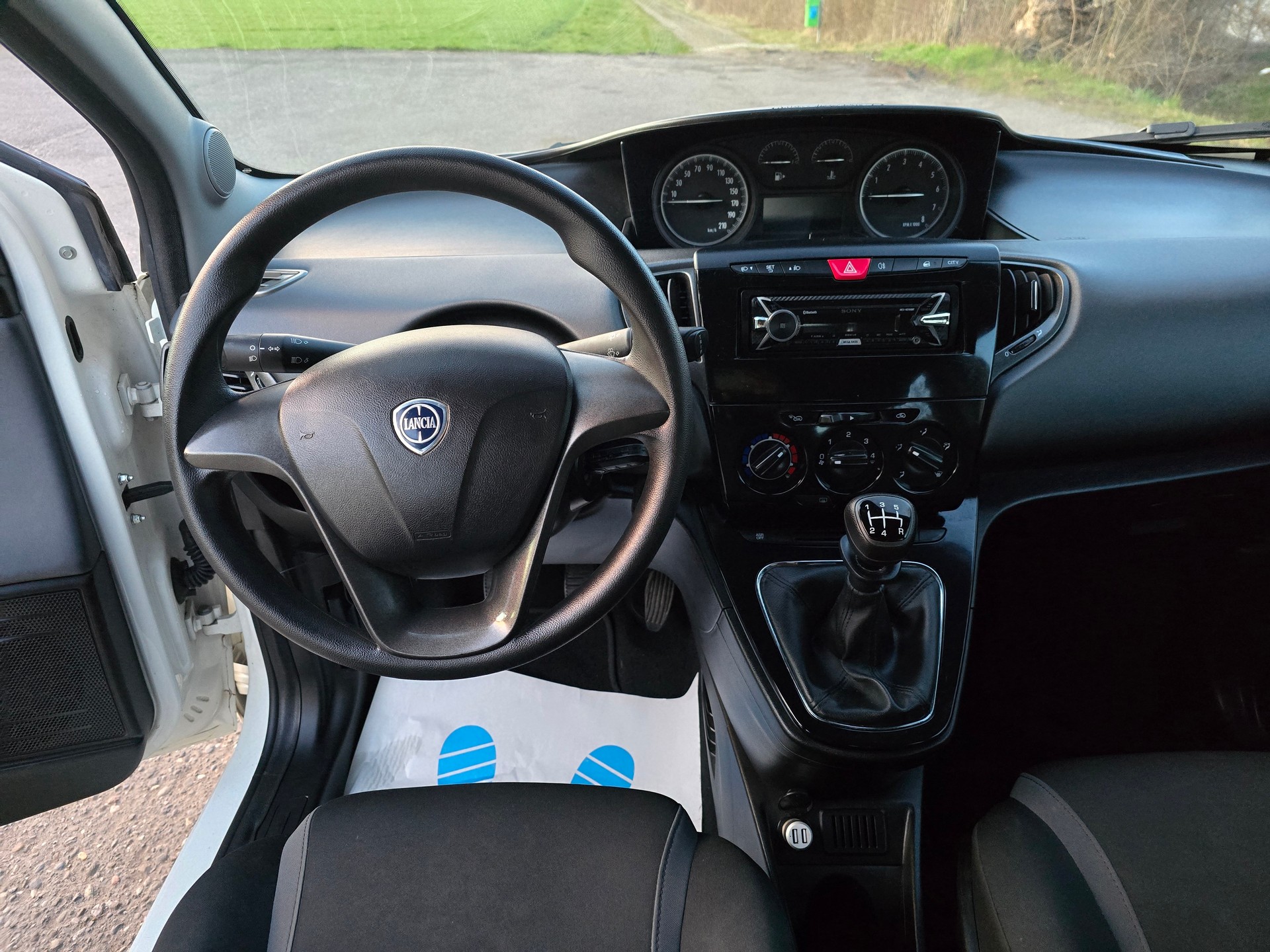 LANCIA Ypsilon 1.2 Elefantino-image-15