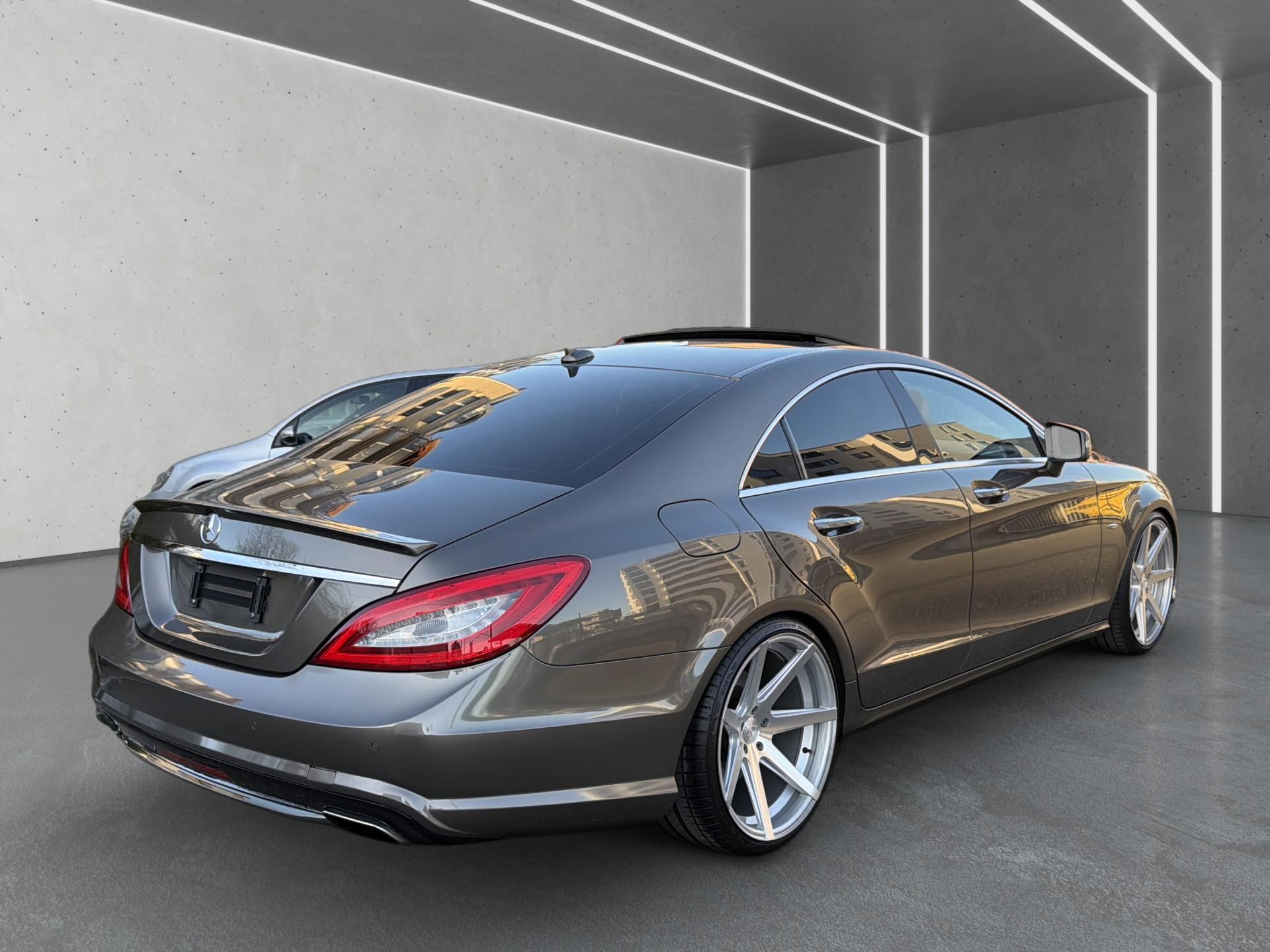MERCEDES-BENZ CLS 500 4Matic 7G-Tronic-image-5