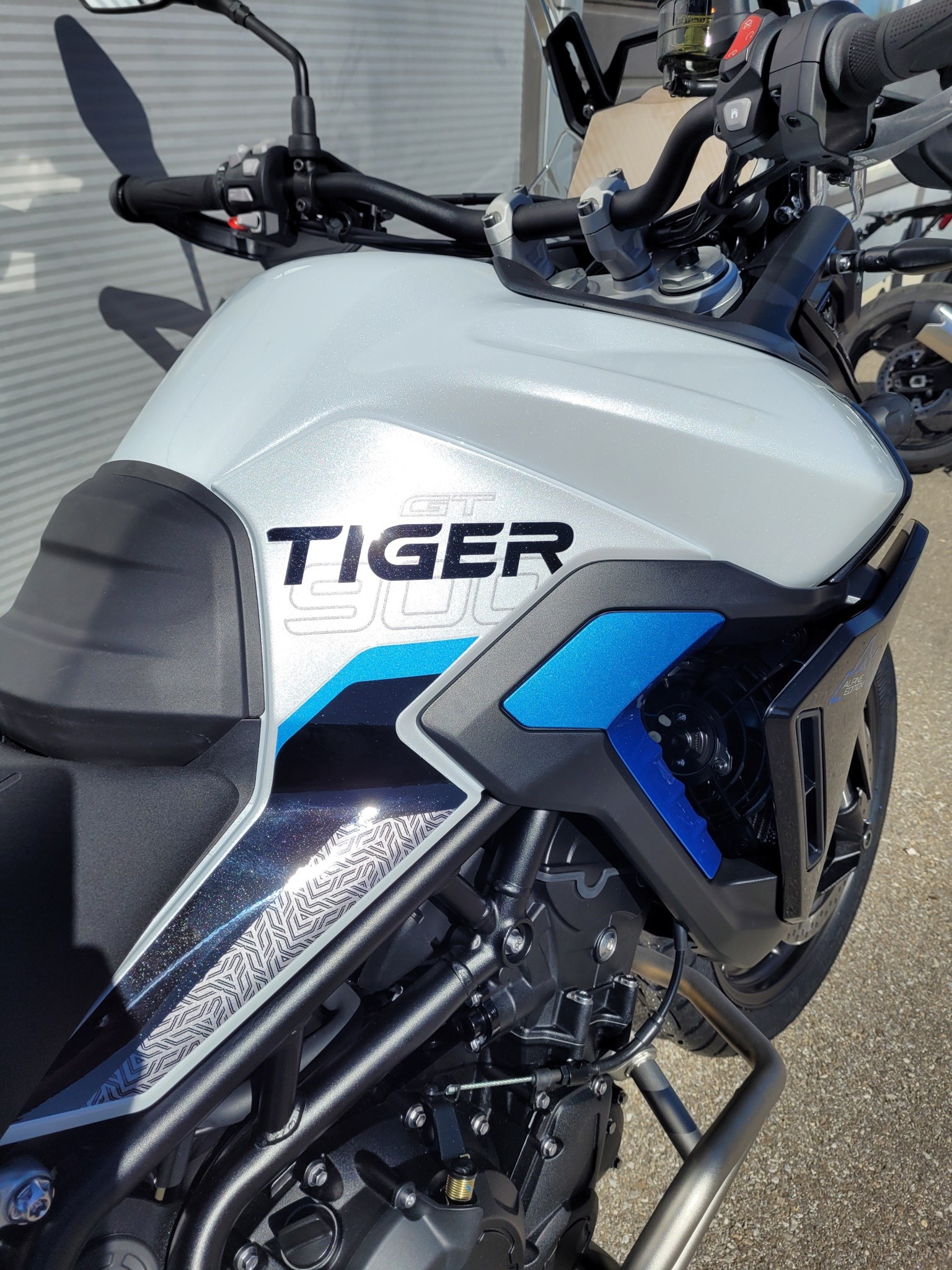 TRIUMPH 900 Alpine Edition-image-4
