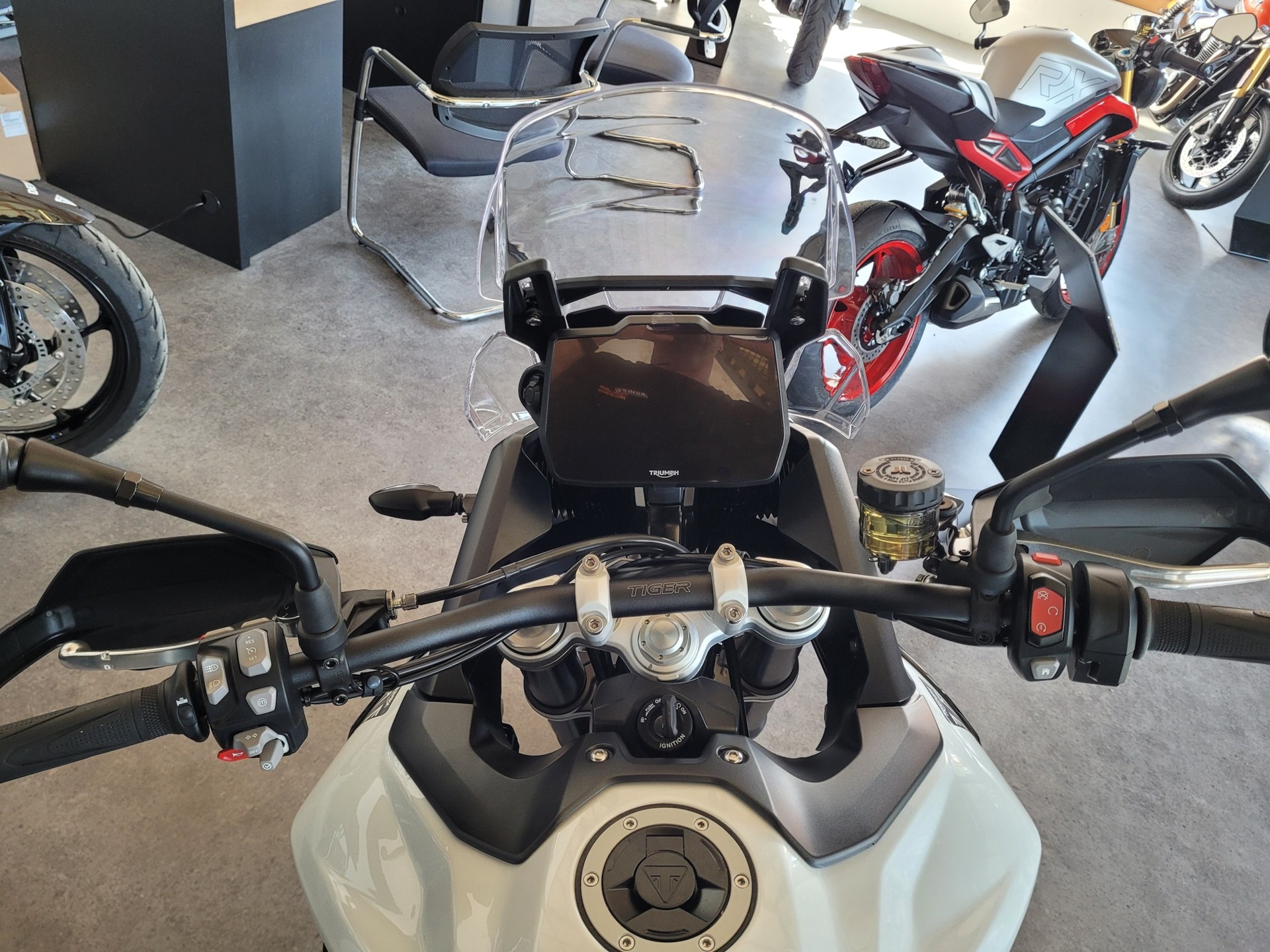 TRIUMPH 900 Alpine Edition-image-6