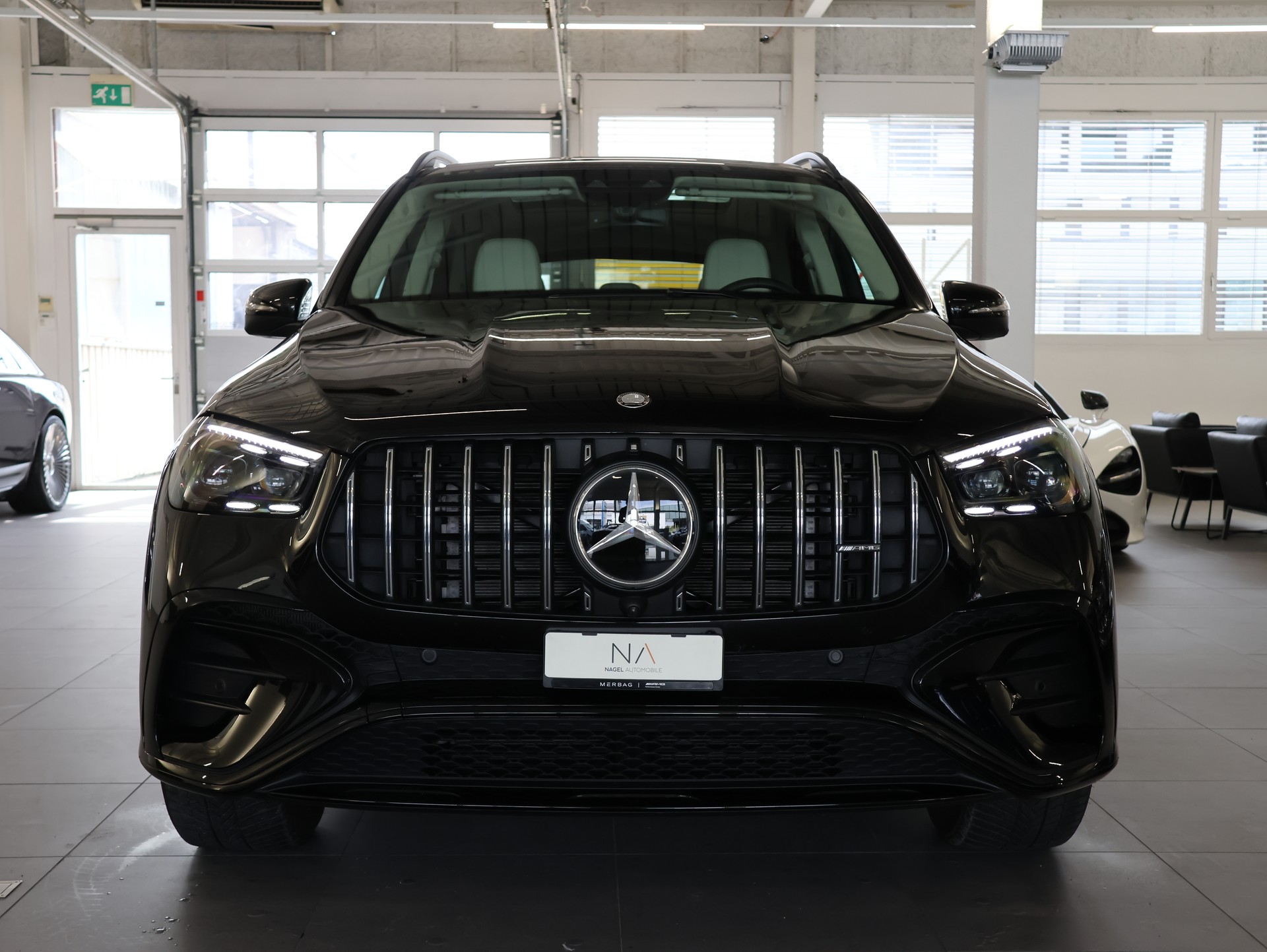 MERCEDES-BENZ GLE 53 AMG 4Matic+ 9G-Speedshift *MSI Plus* *Panoramadach* *Sitzheizung / Lüftung*-showroom-element-2