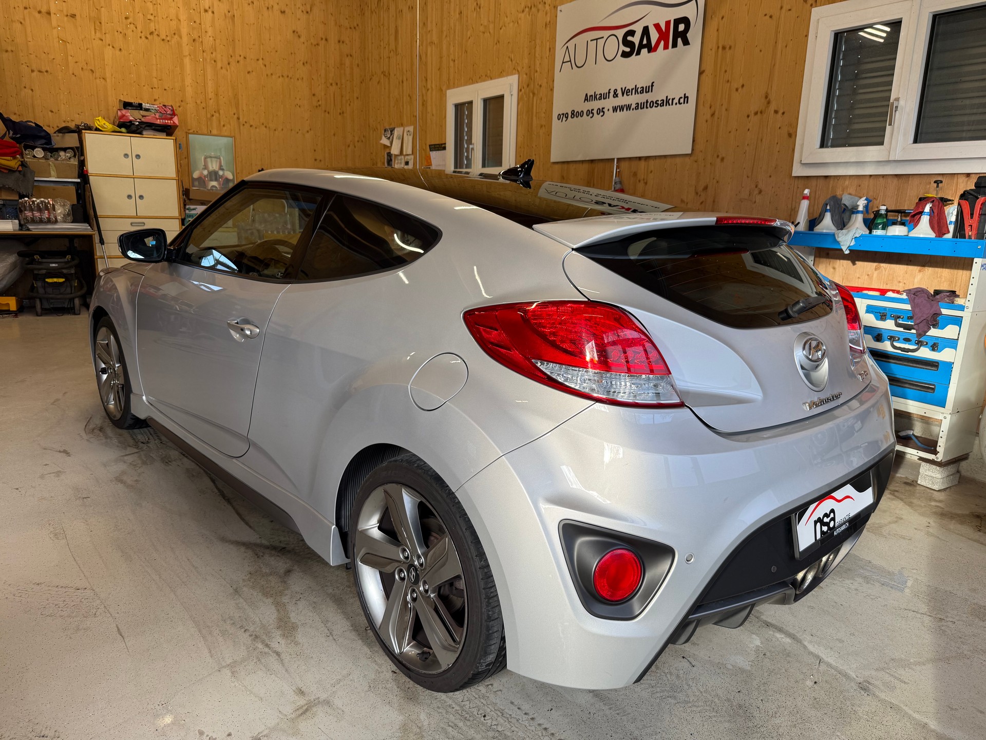 HYUNDAI Veloster 1.6 Turbo GDI Automatic-showroom-element-3
