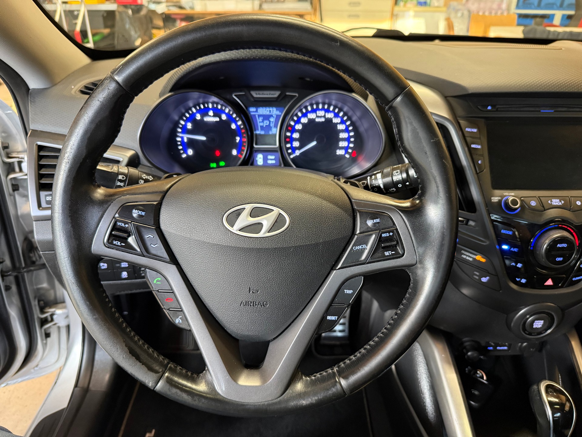 HYUNDAI Veloster 1.6 Turbo GDI Automatic-image-7