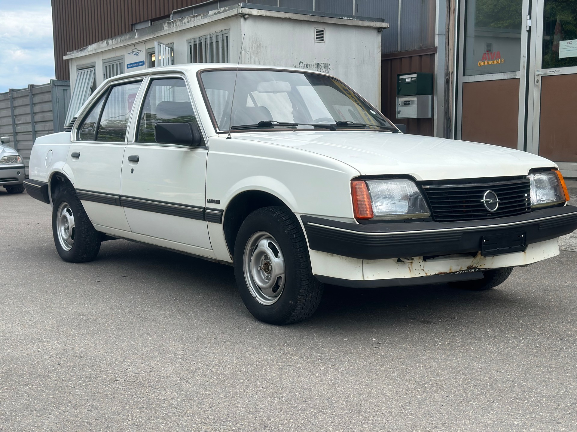 OPEL Ascona 1800 E Luxus