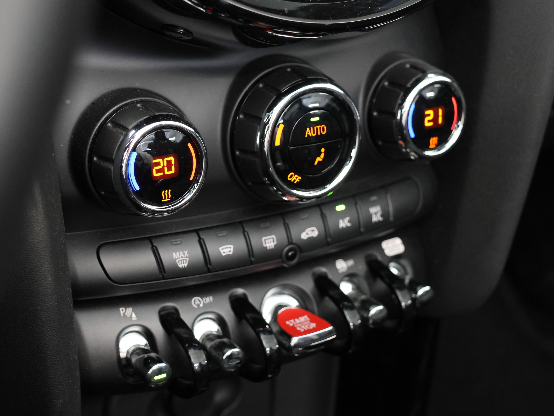 MINI Cooper John Cooper Works Cabriolet Steptronic *Sportabgassanlage* *CarPlay* *Rückfahrkamera*-image-27