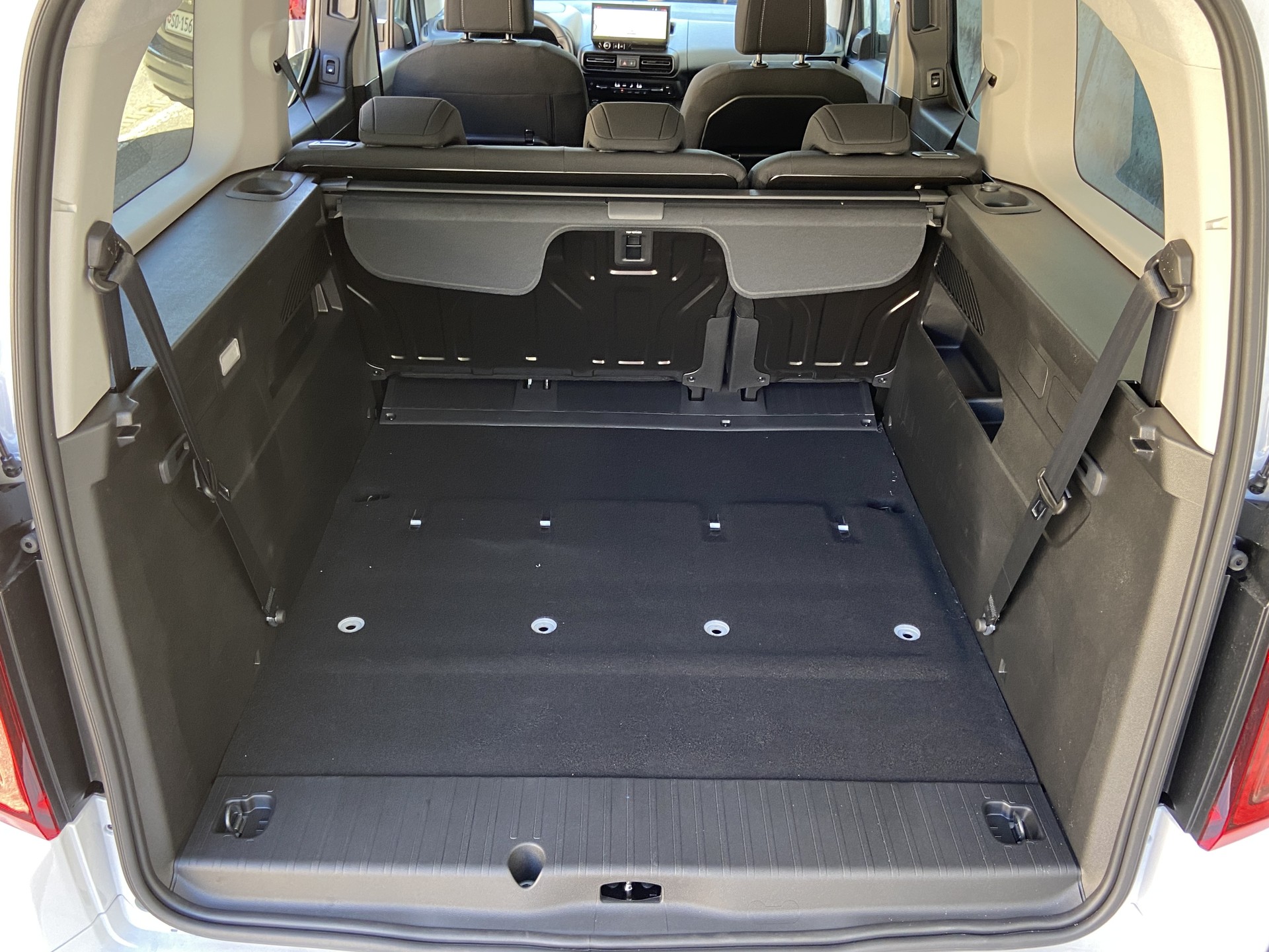 FIAT Doblo - Qubo L 1.5 Diesel Automat 7-Plätze-image-10