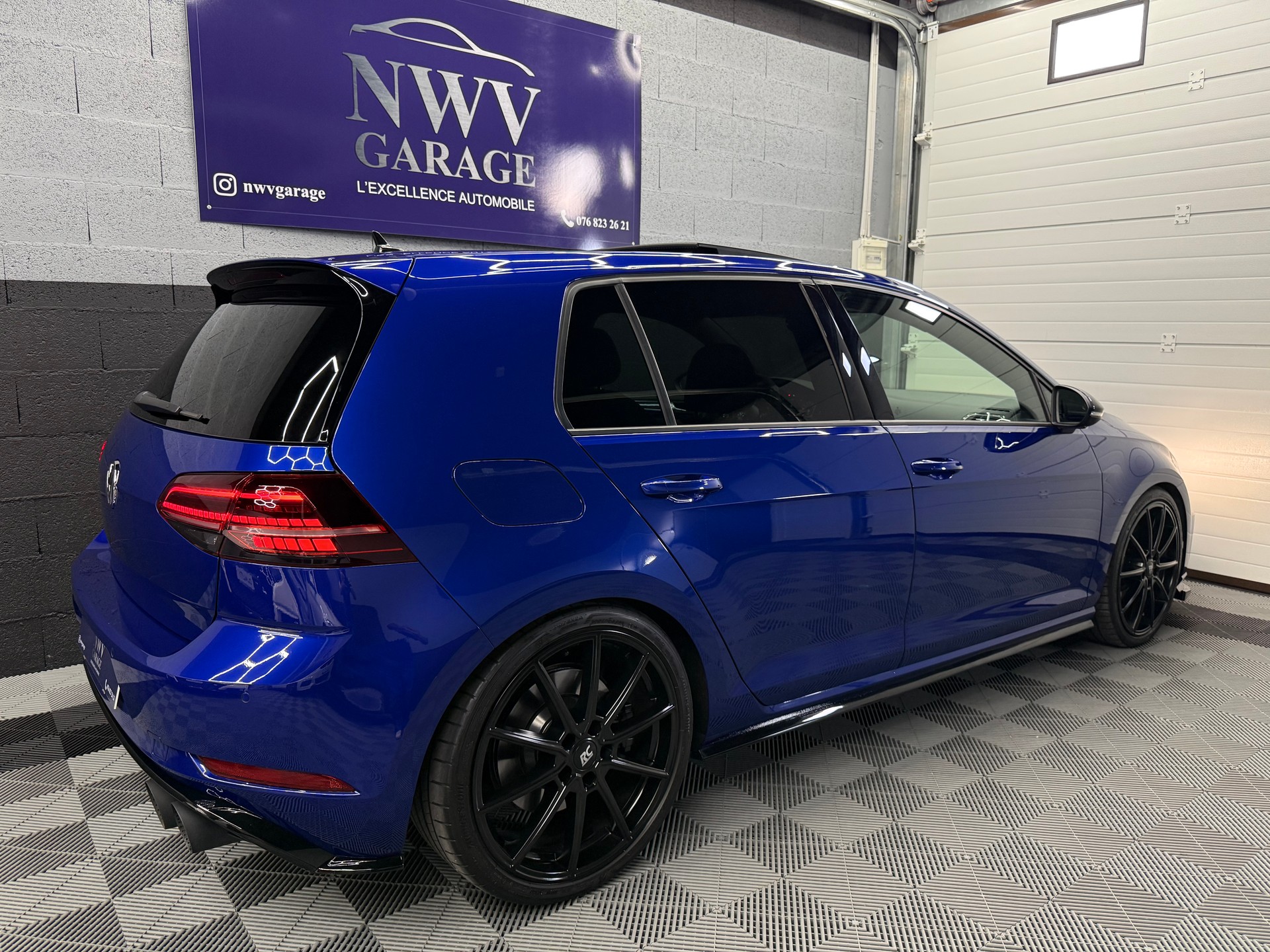 VW Golf 2.0 TSI R 4Motion DSG-image-4