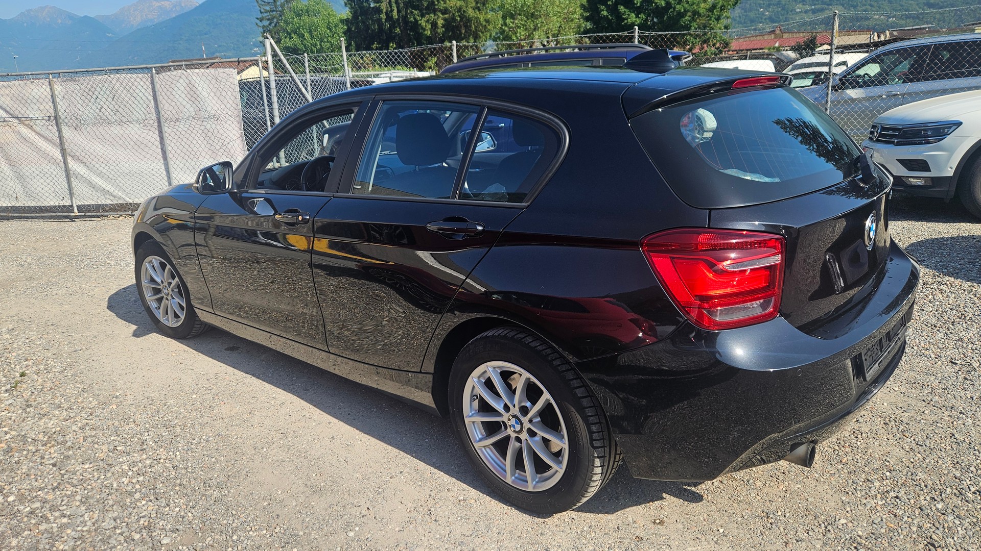 BMW 116i-image-2