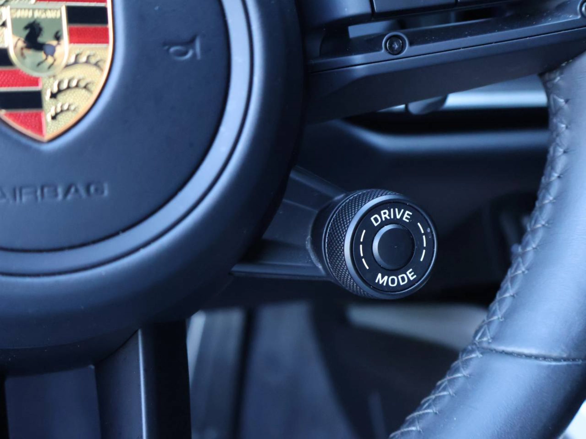 PORSCHE 911 Turbo S-image-25