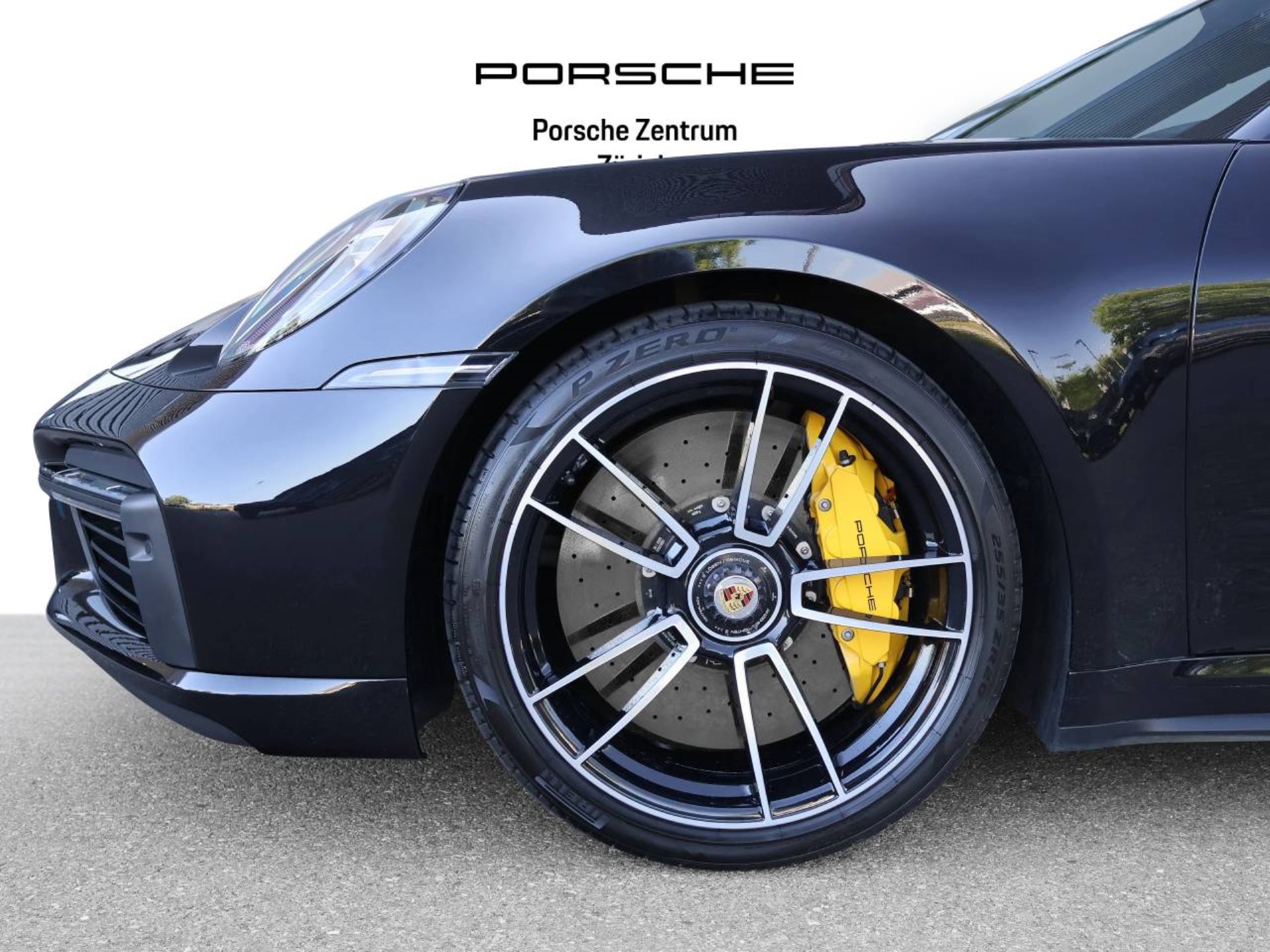 PORSCHE 911 Turbo S-image-8