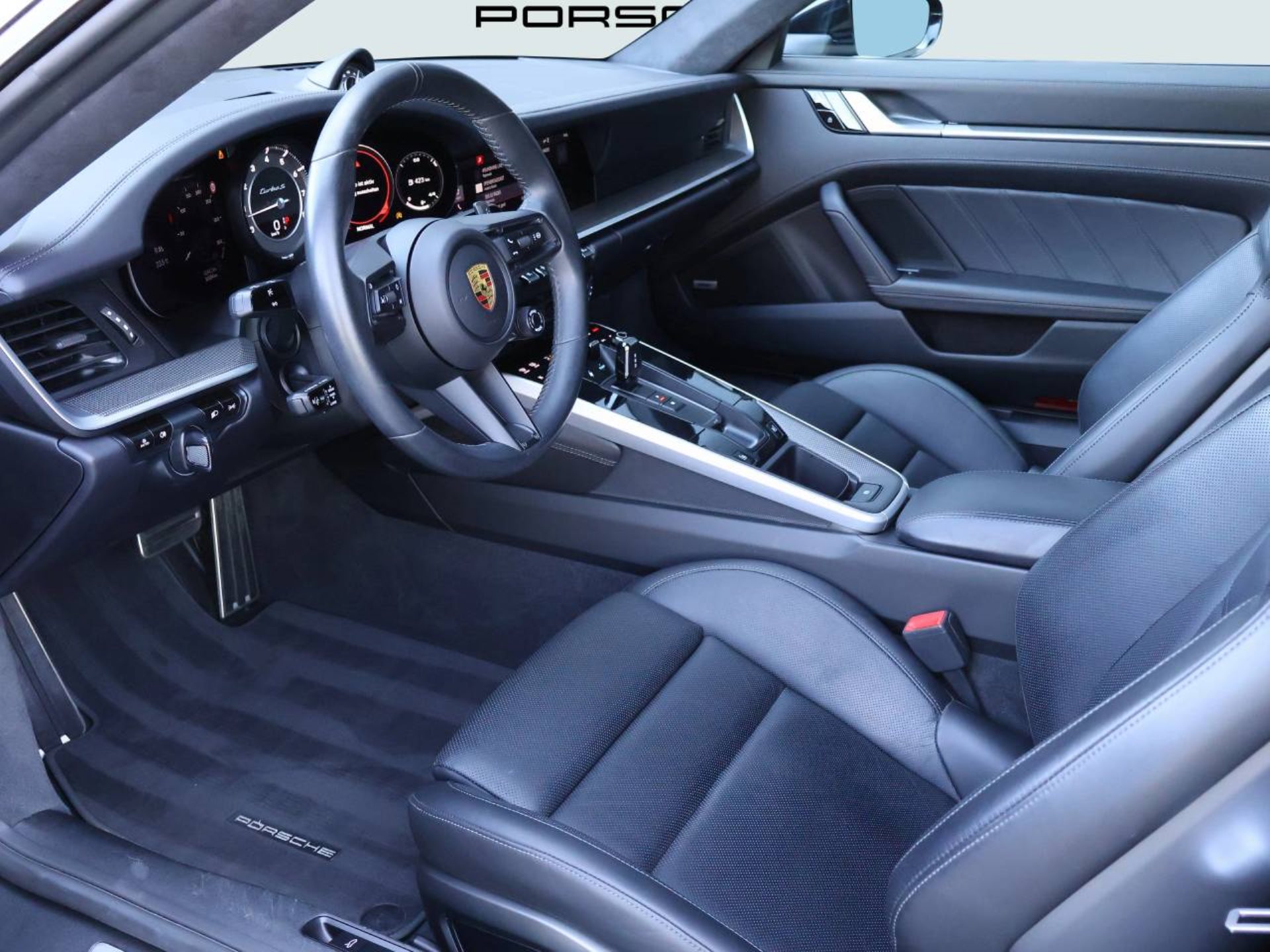 PORSCHE 911 Turbo S-showroom-element-3