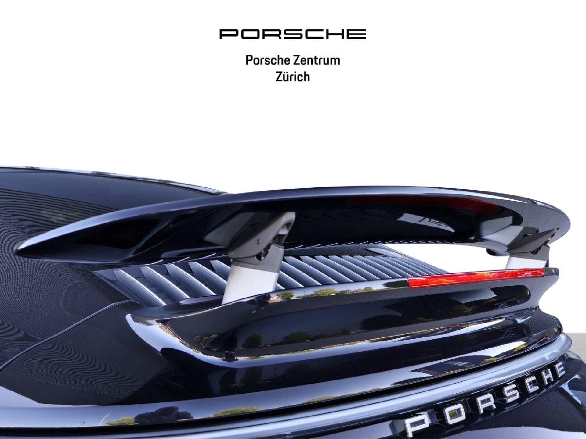 PORSCHE 911 Turbo S-image-30