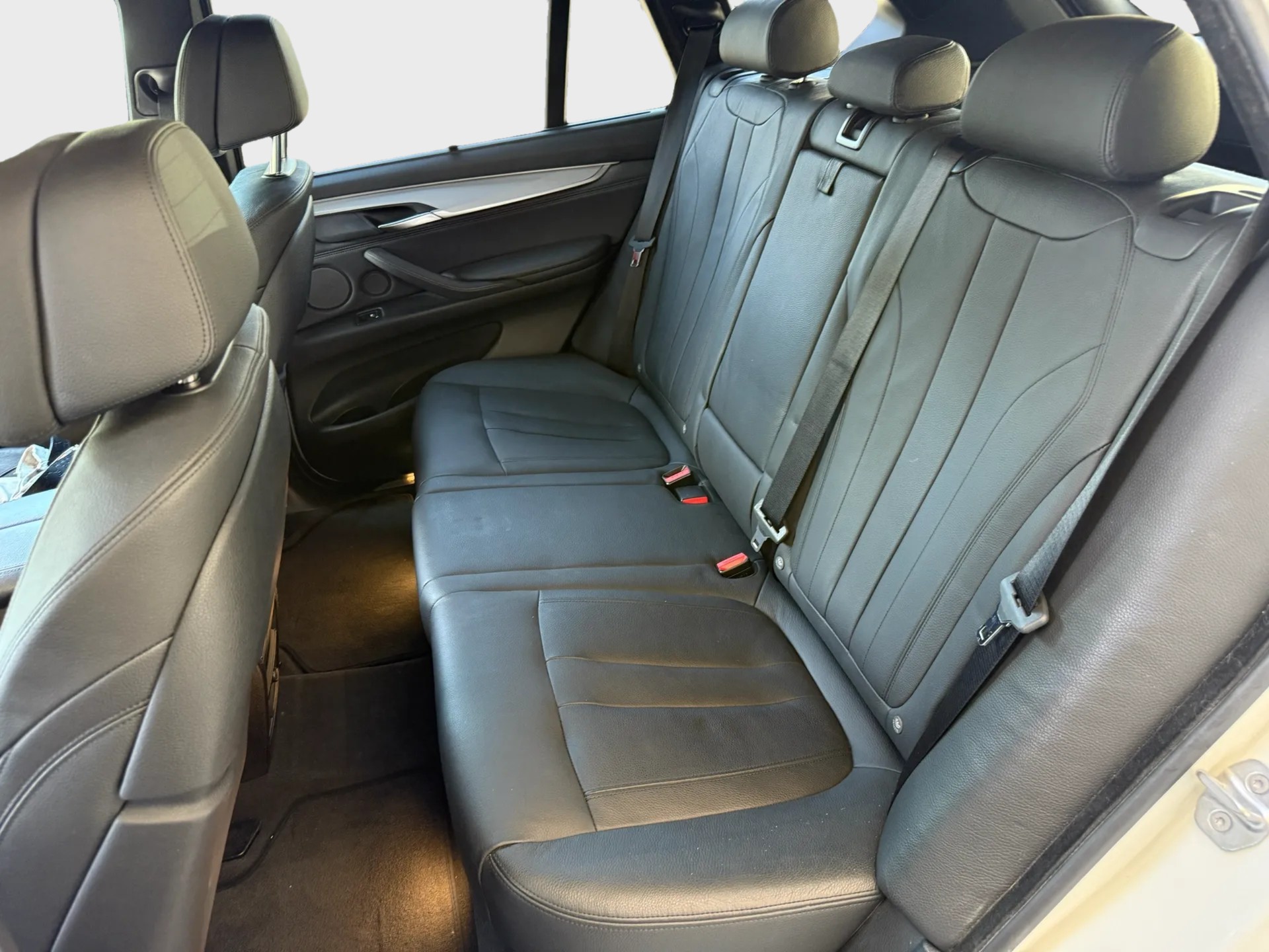 BMW X5 xDrive M50d VOLL AUSTATTUNG Steptronic-image-14