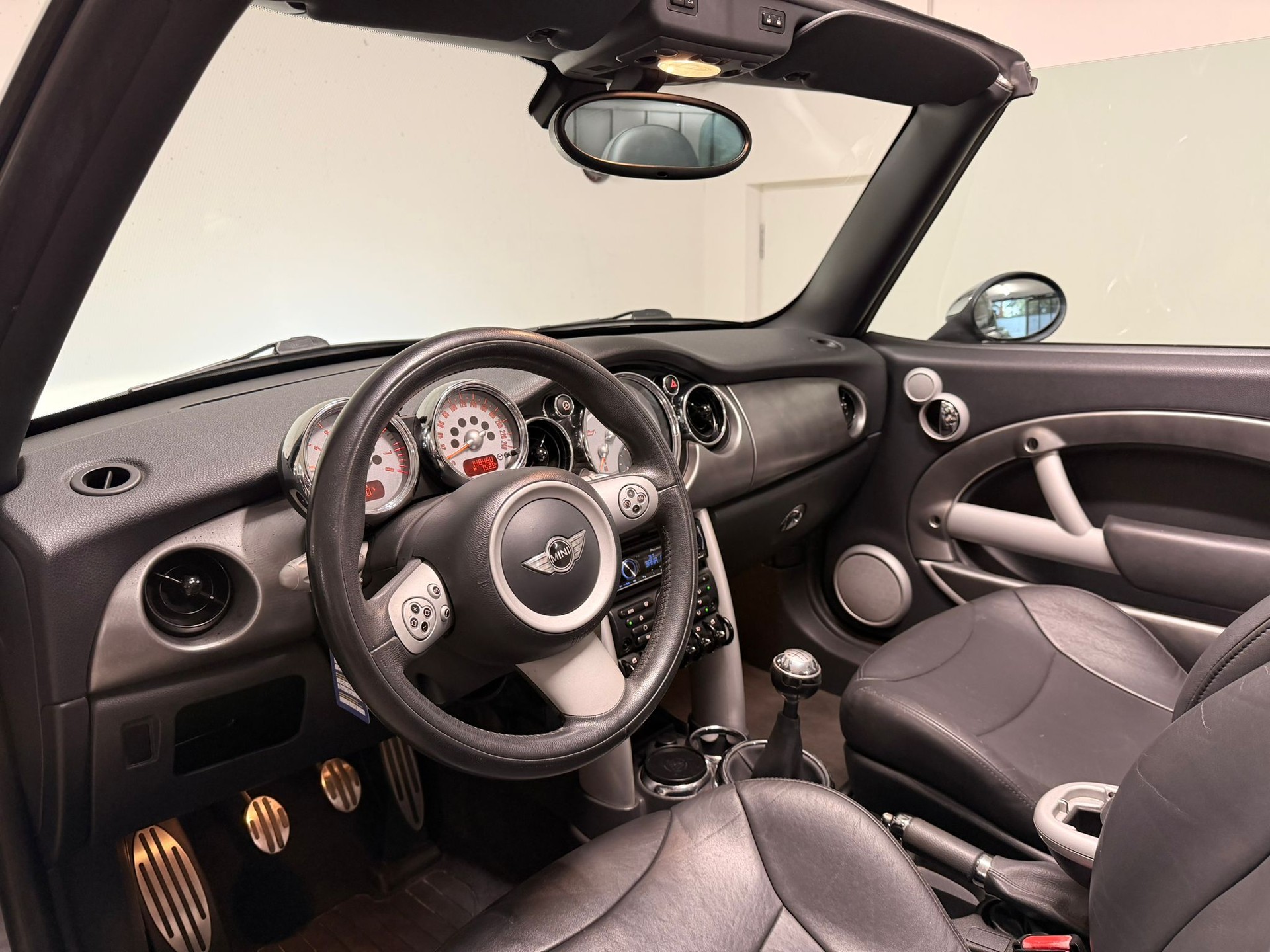 MINI Cooper S Cabriolet-image-8