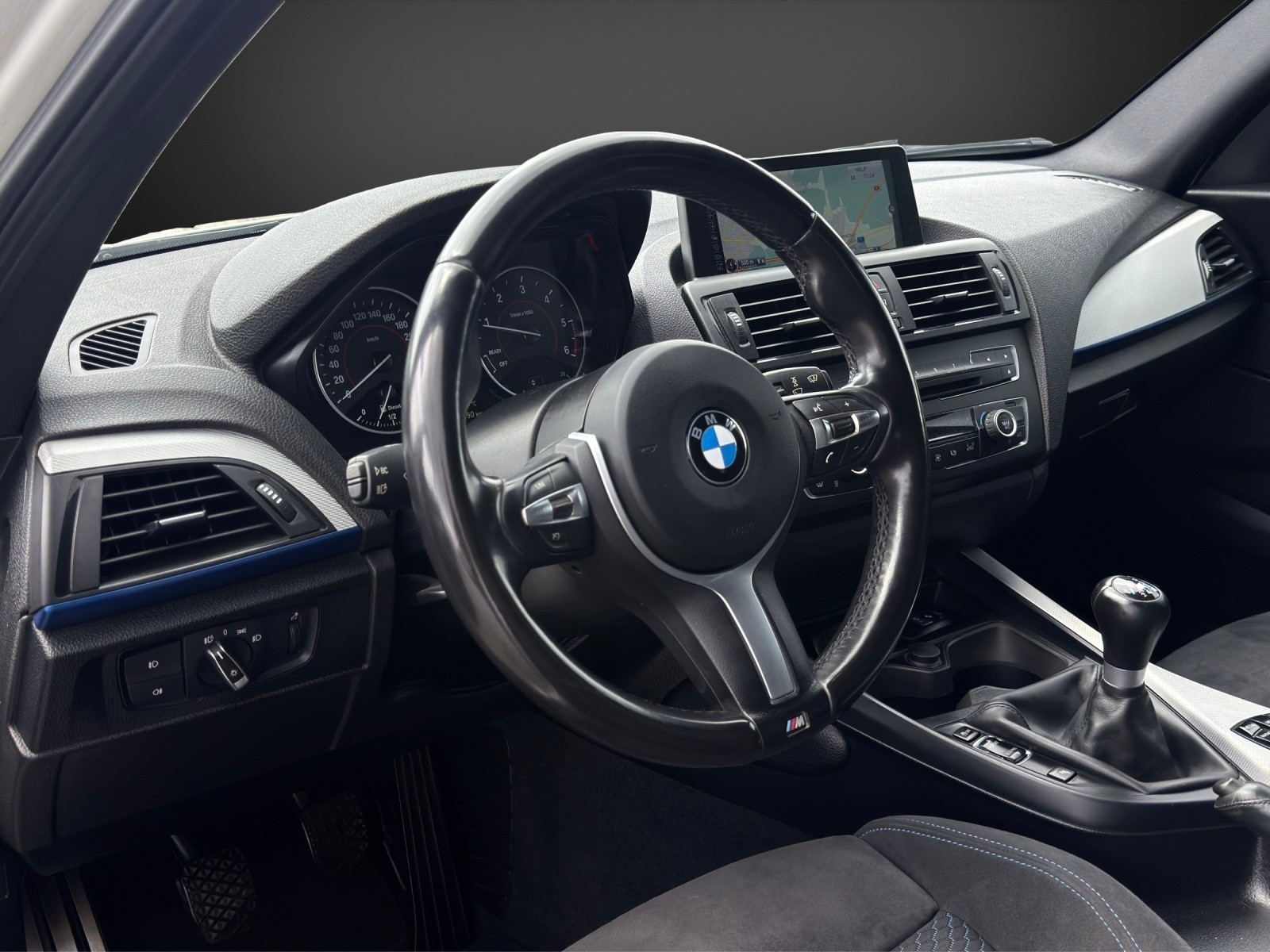 BMW 118d xDrive M-Sportpaket-image-7