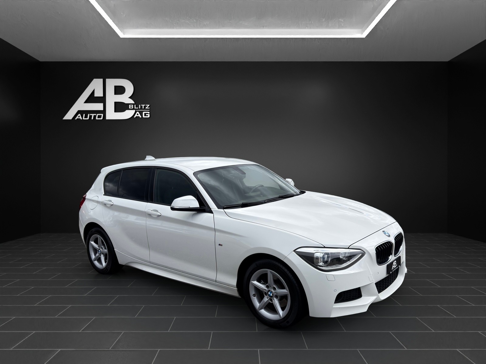 BMW 118d xDrive M-Sportpaket-image-5