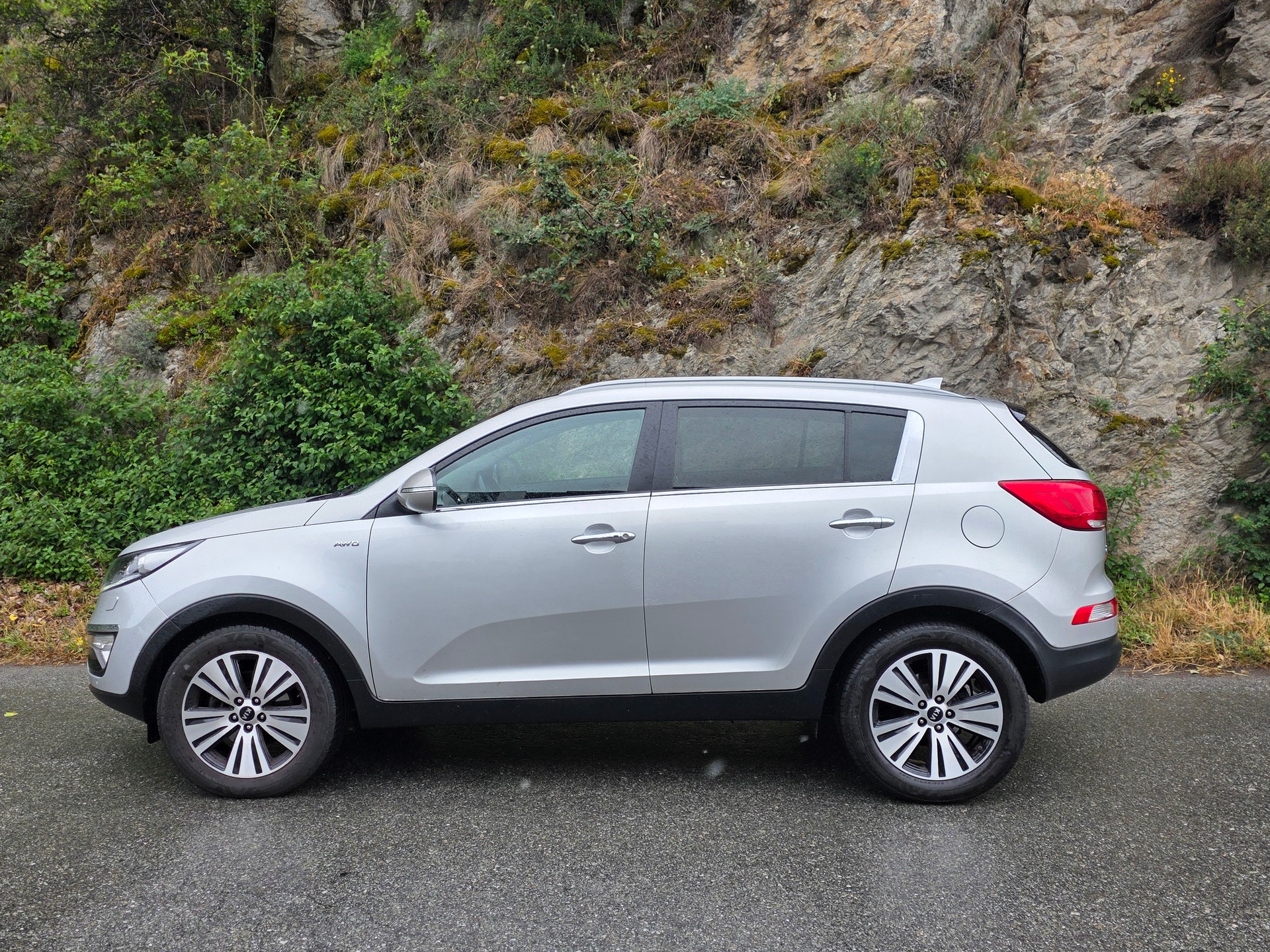 KIA Sportage 2.0 CRDi Style 4WD Automatic-image-1