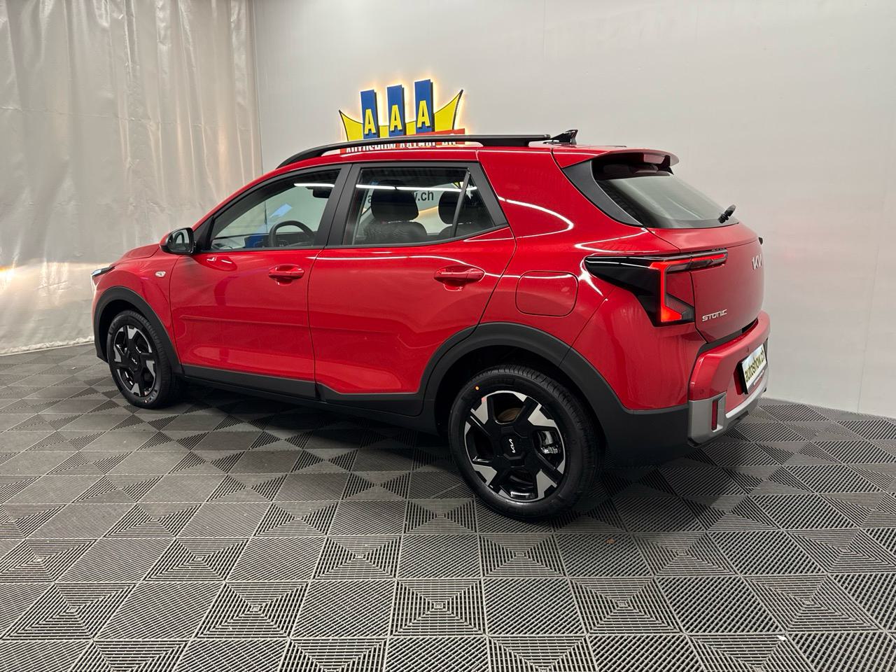 KIA Stonic 1.0 T-GD Stonic DCT-showroom-element-1