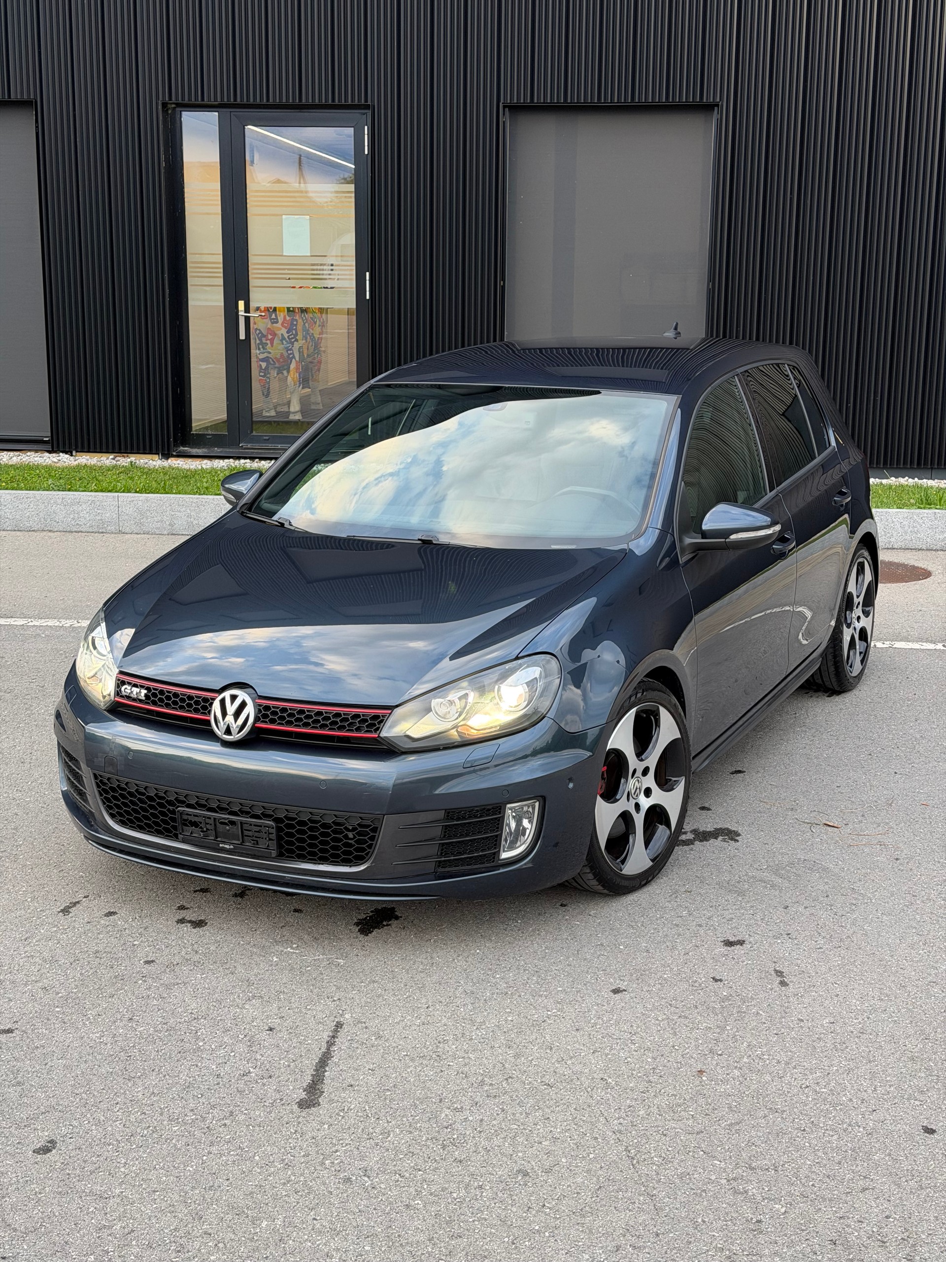 VW Golf 2.0 TSI GTI-image-11