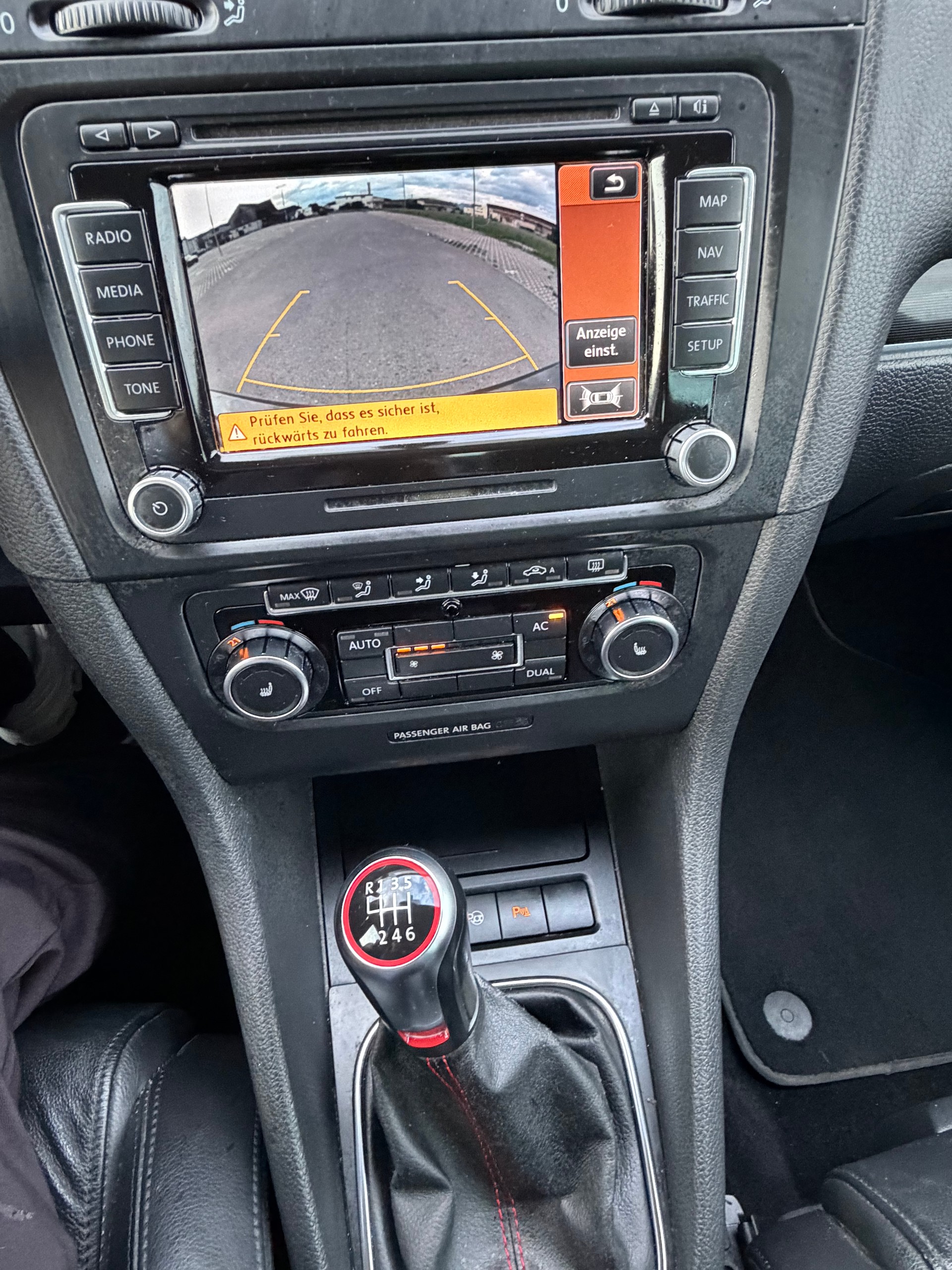 VW Golf 2.0 TSI GTI-image-7
